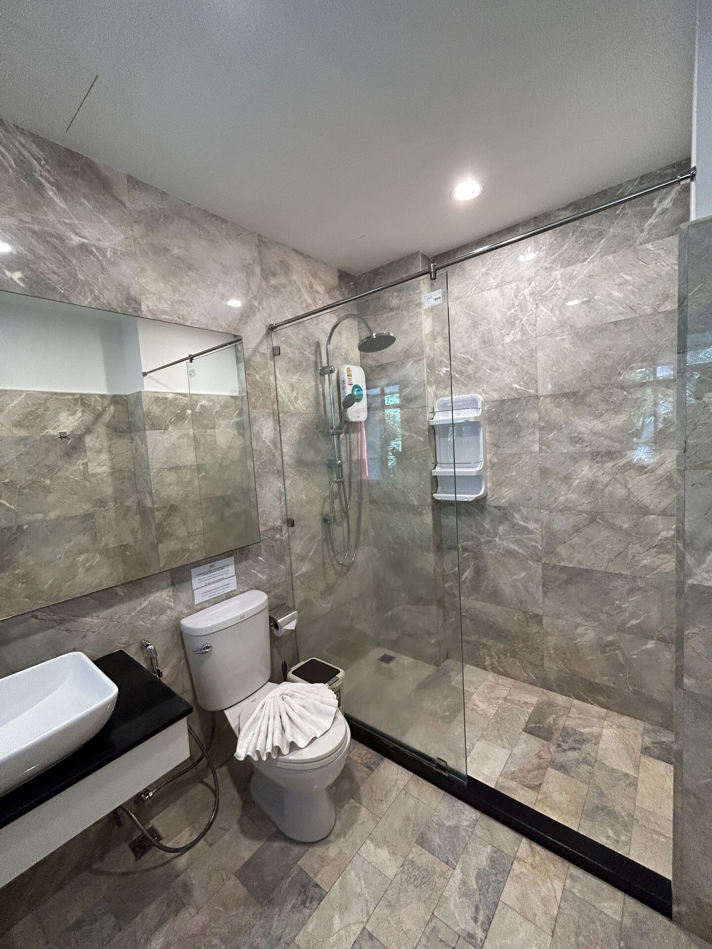 2 спальная квартира с террасой в NBC (ID 127)