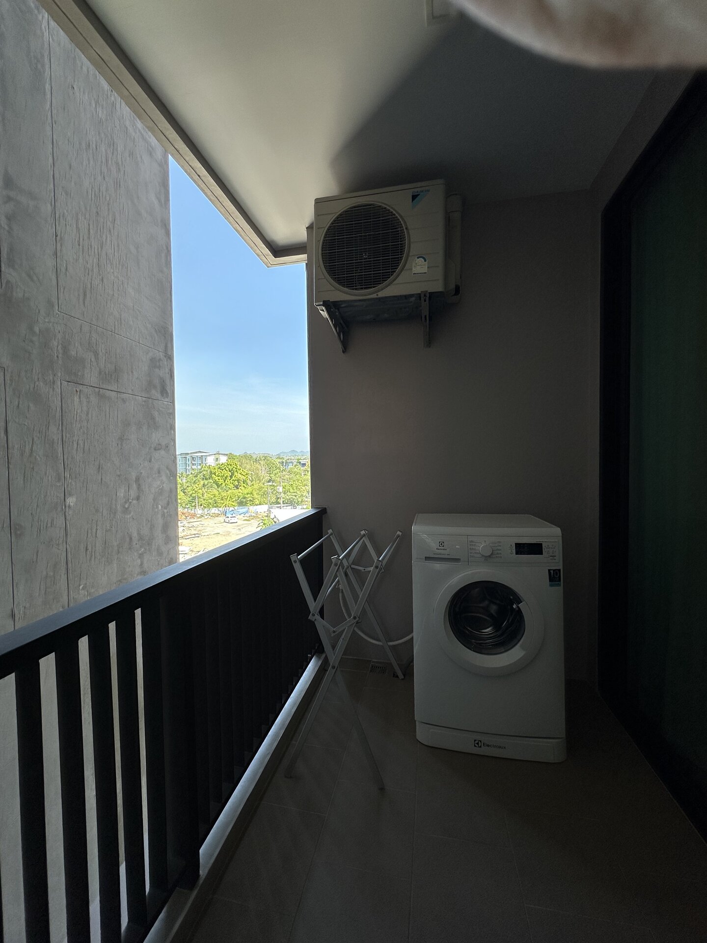 อพาร์ตเมนต์ 1 ห้องเดอะพราวด์ราไวย์-ยูนิต 307 (ID 220)