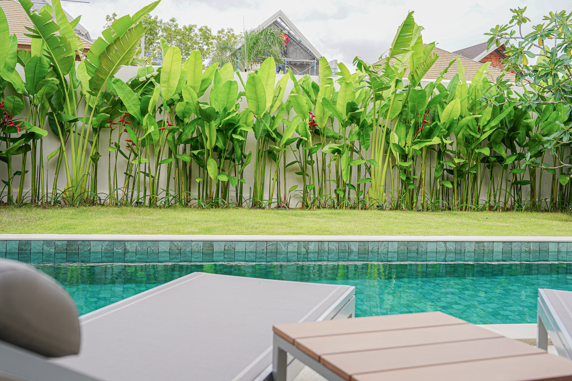 ตรีชาดาอาซัวร์ (ID 688)