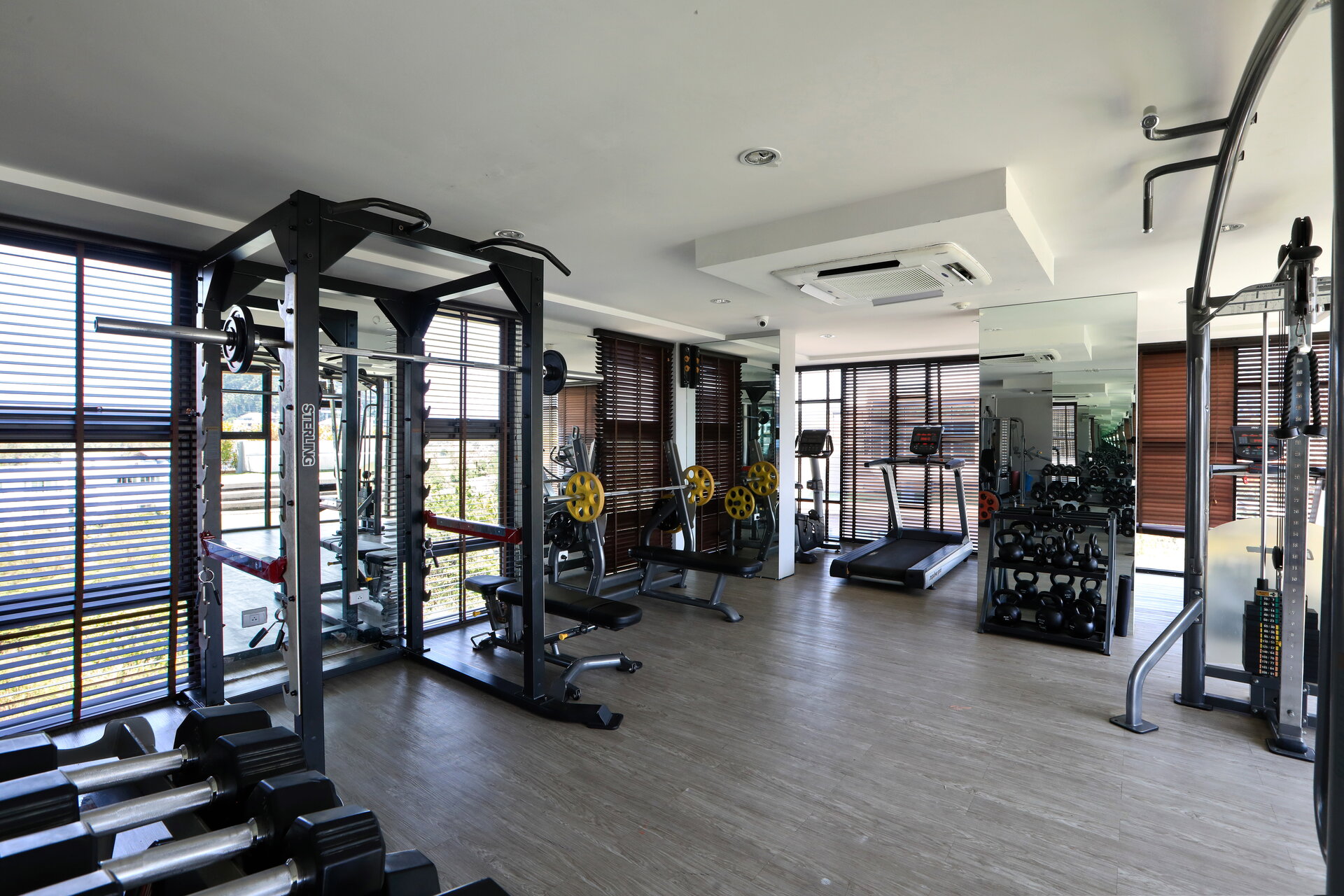 Продам 1 спальную квартиру в 6th Avenue Condo (ID 64)