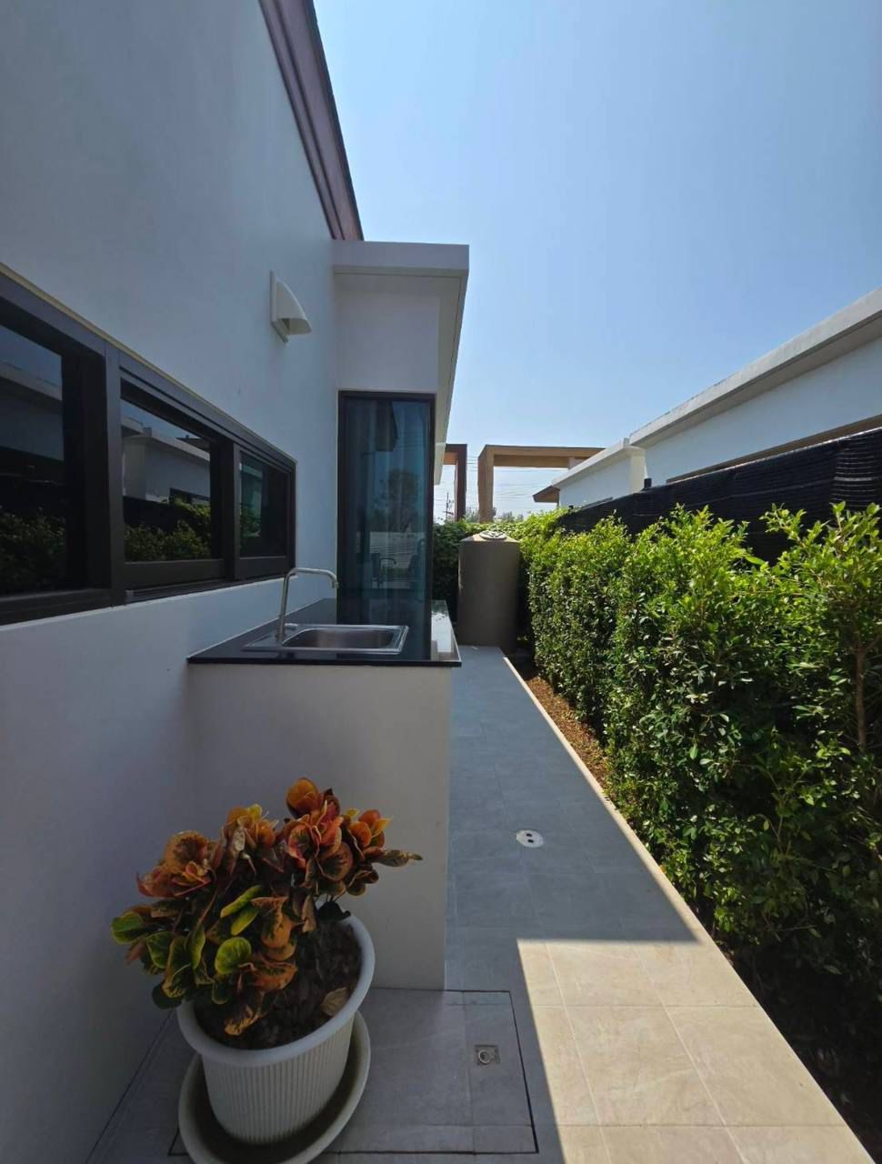 The 8 pool villa (ID 599)