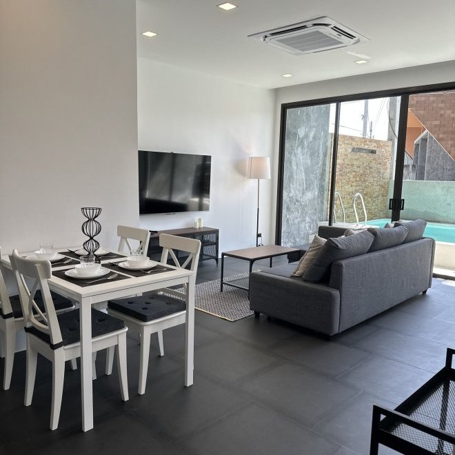 The 8 pool villa (ID 566)