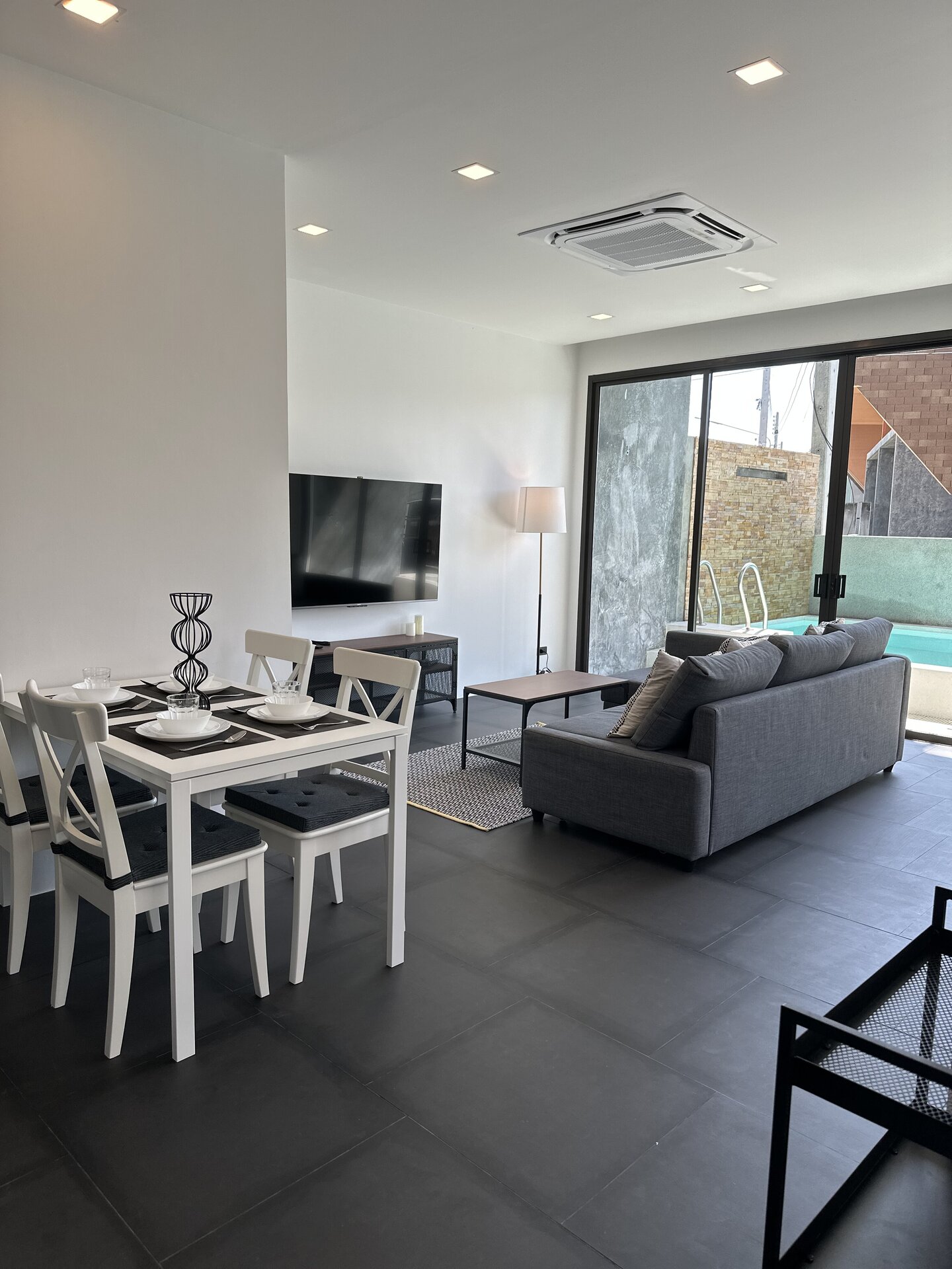 The 8 pool villa (ID 566)