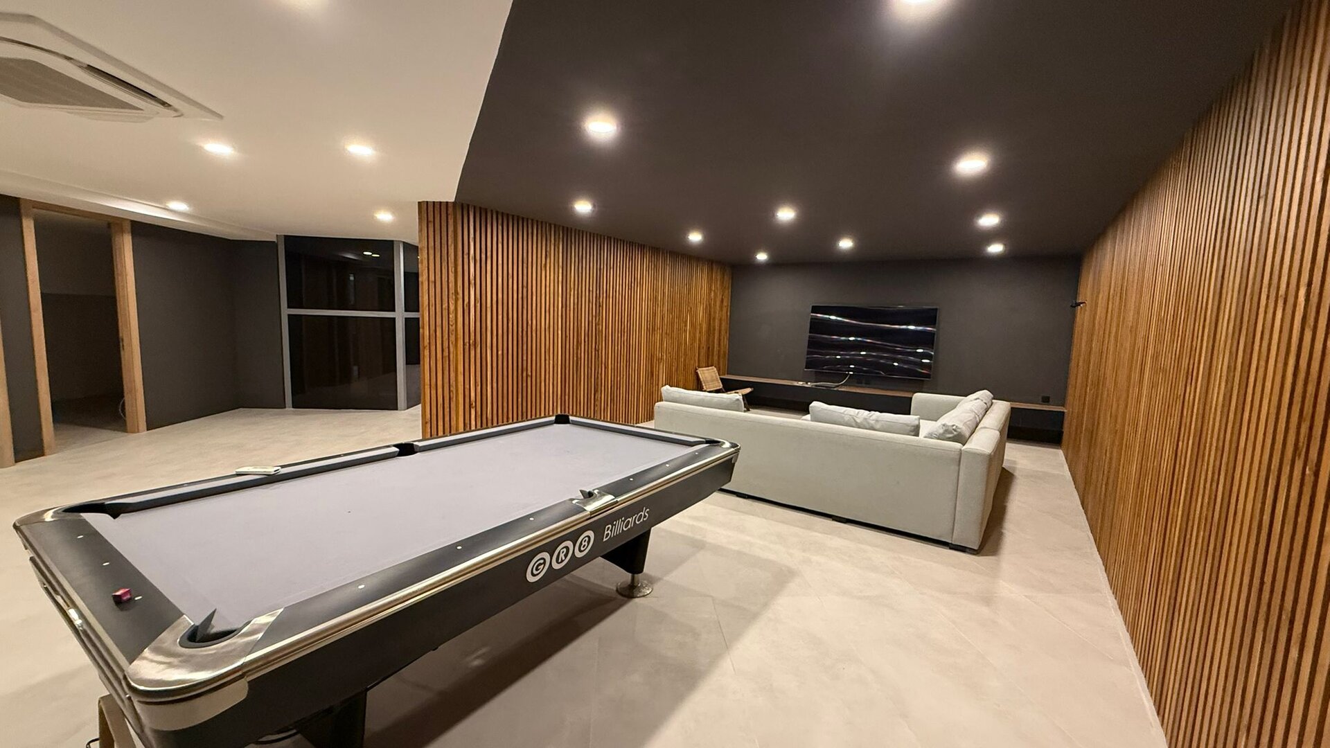 เลคฟร้อนท์วิลล่าบ้านมานิค-5 ห้องนอน (ID 155)