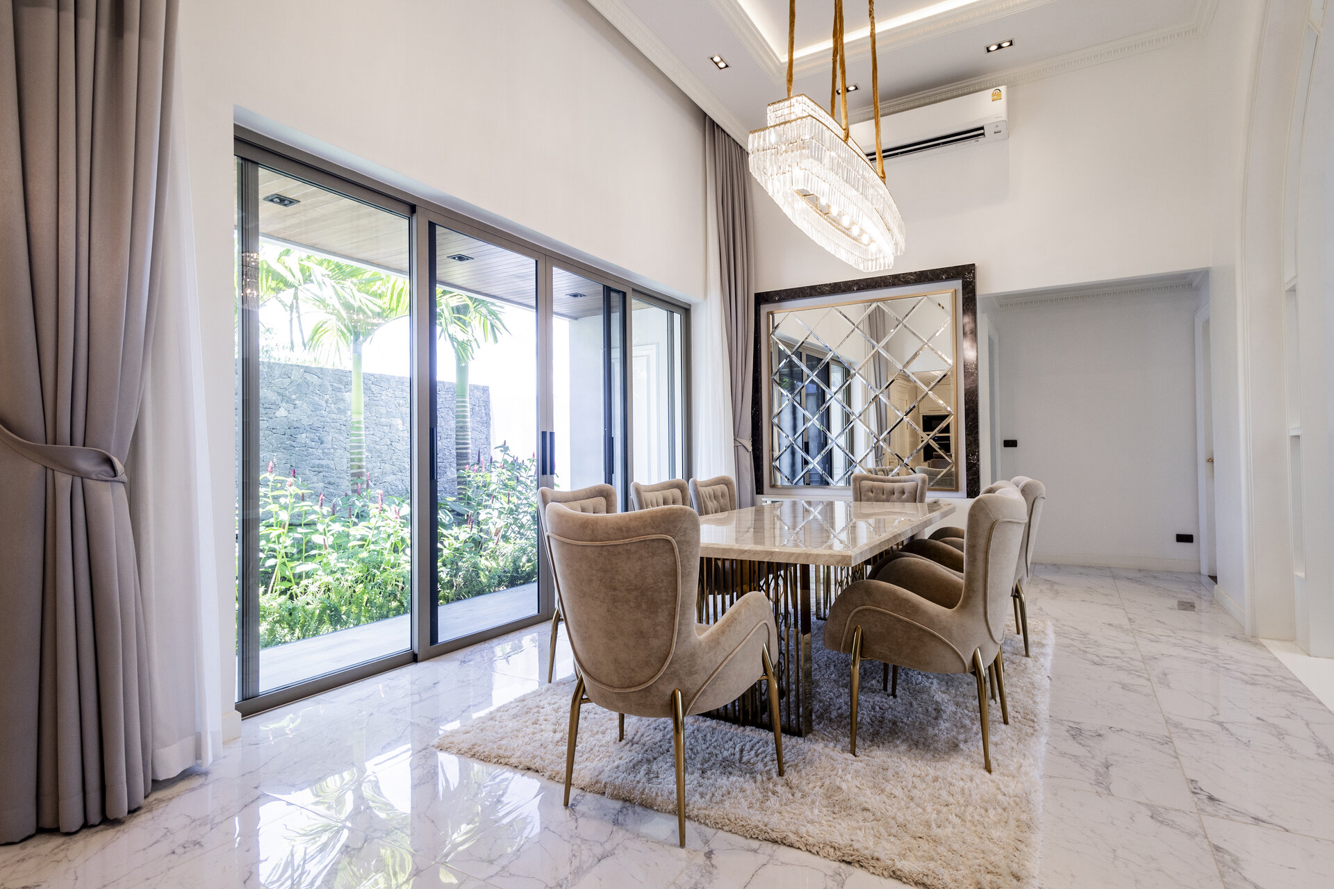 Gold Charoit (ID 554)