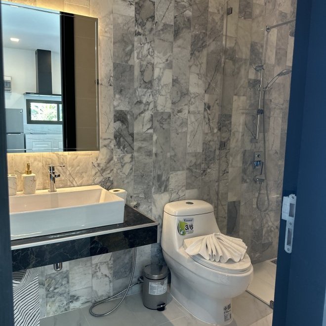 The 8 pool villa (ID 566)