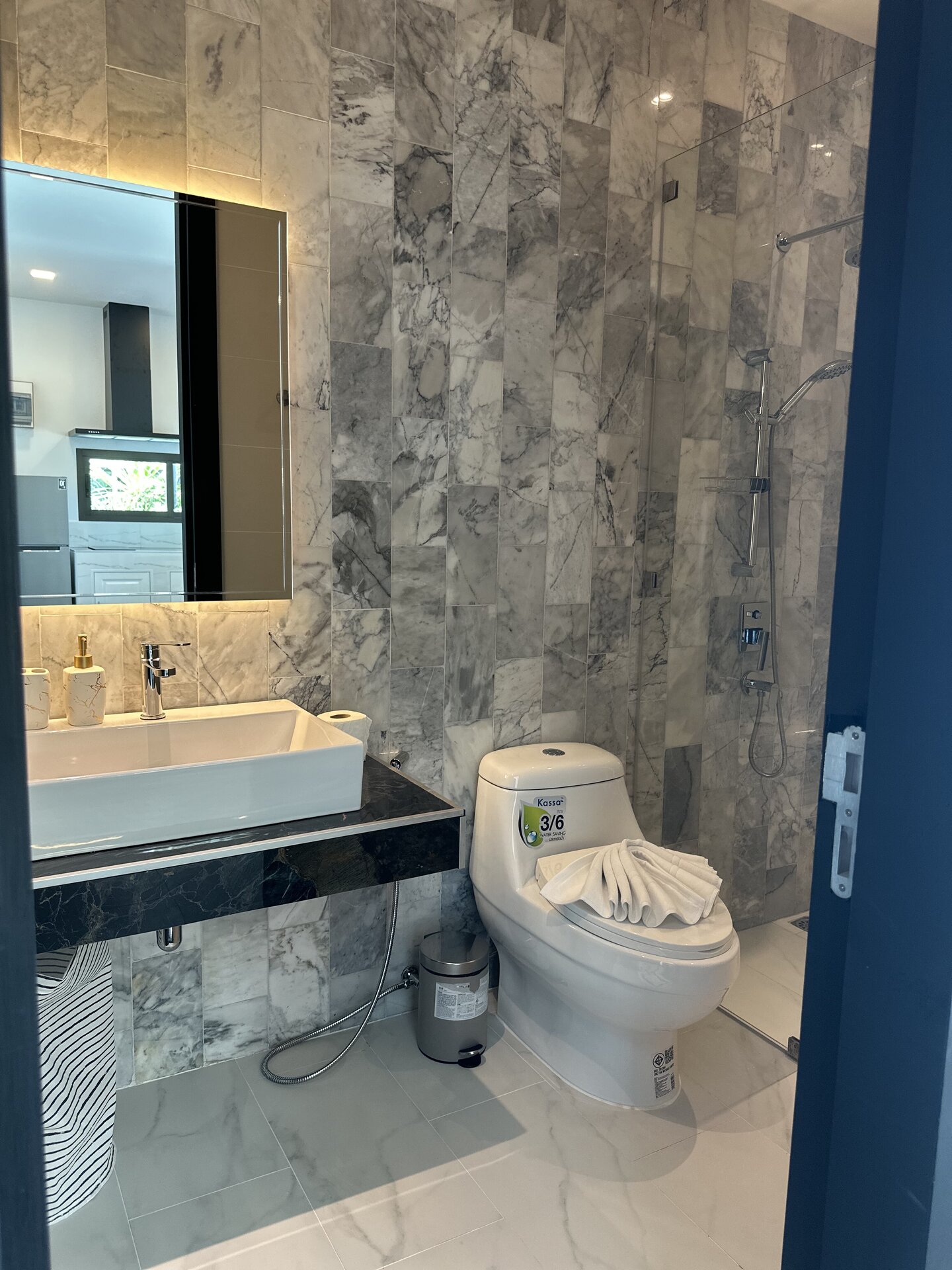 The 8 pool villa (ID 566)