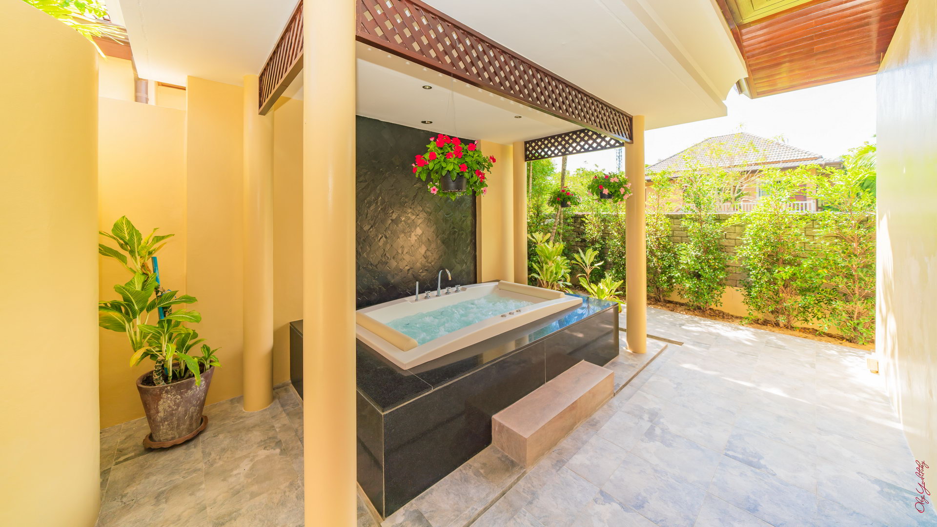 Аренда — роскошная вилла с 3+1 спальнями рядом с пляжем БангТао (ID 288)