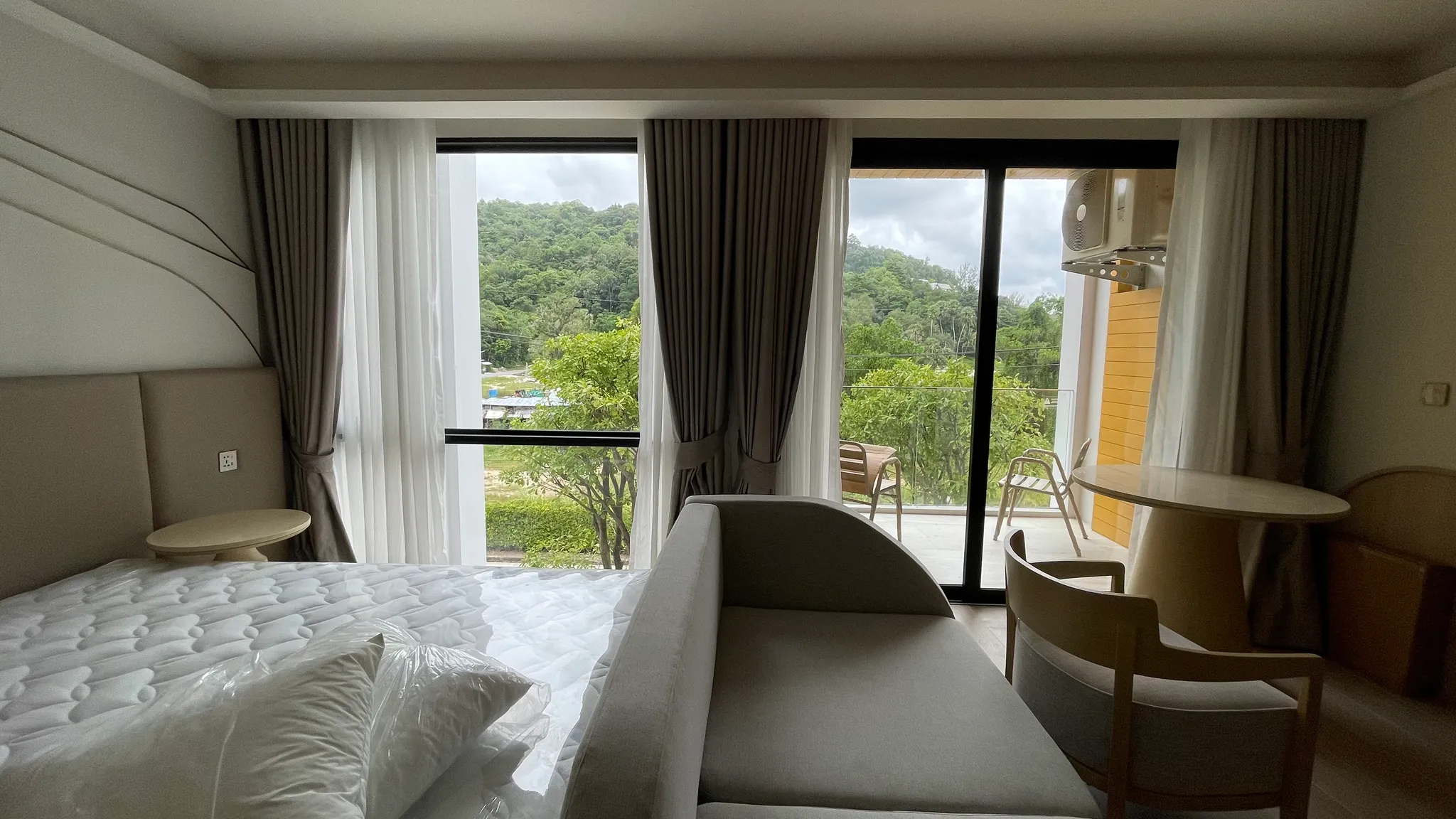 Продажа 1-спальной квартиры в Sea Heaven Phuket Nai Thon (ID 389)