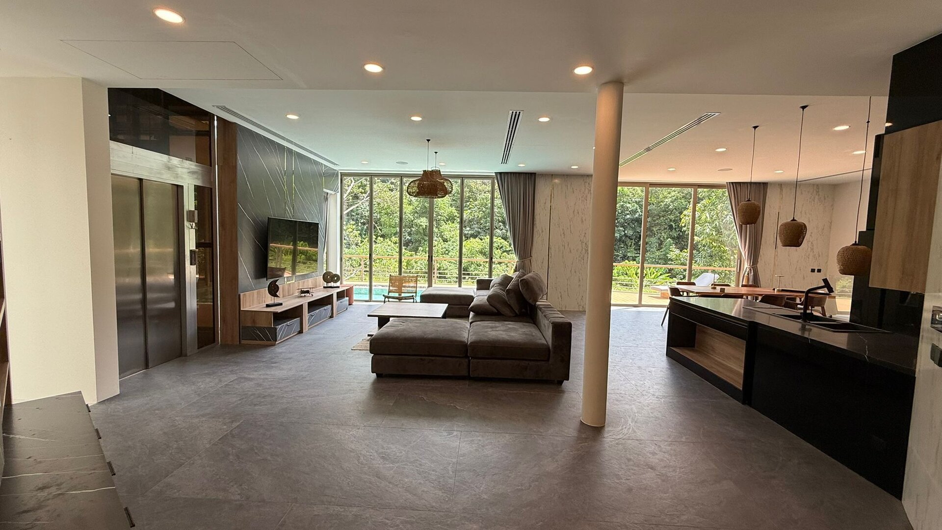 เลคฟร้อนท์วิลล่าบ้านมานิค-5 ห้องนอน (ID 155)