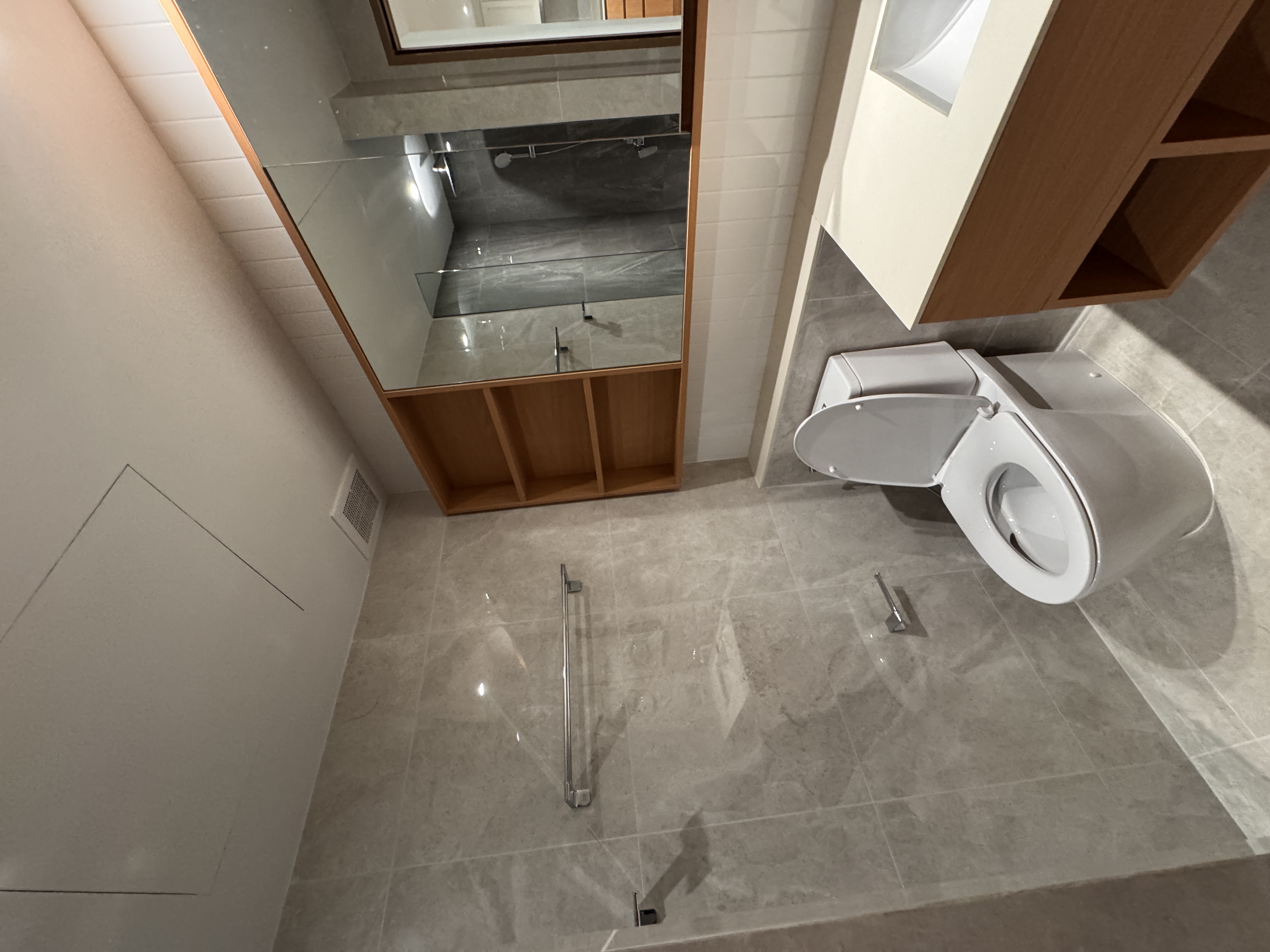 2 bedroom apartment for sale in Laguna Beachside (ID 490)