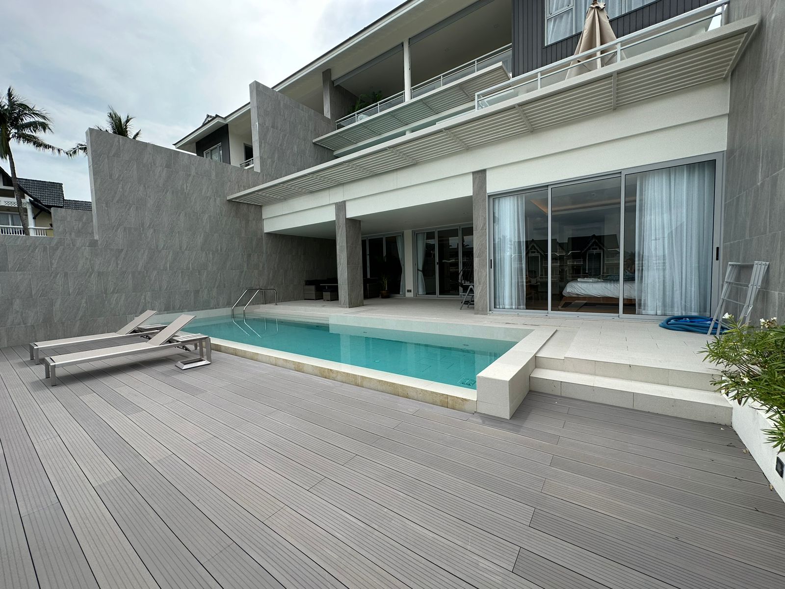 Продажа 2-спальной квартиры с бассейном и террасой в Angsana Beachfront (ID 491)