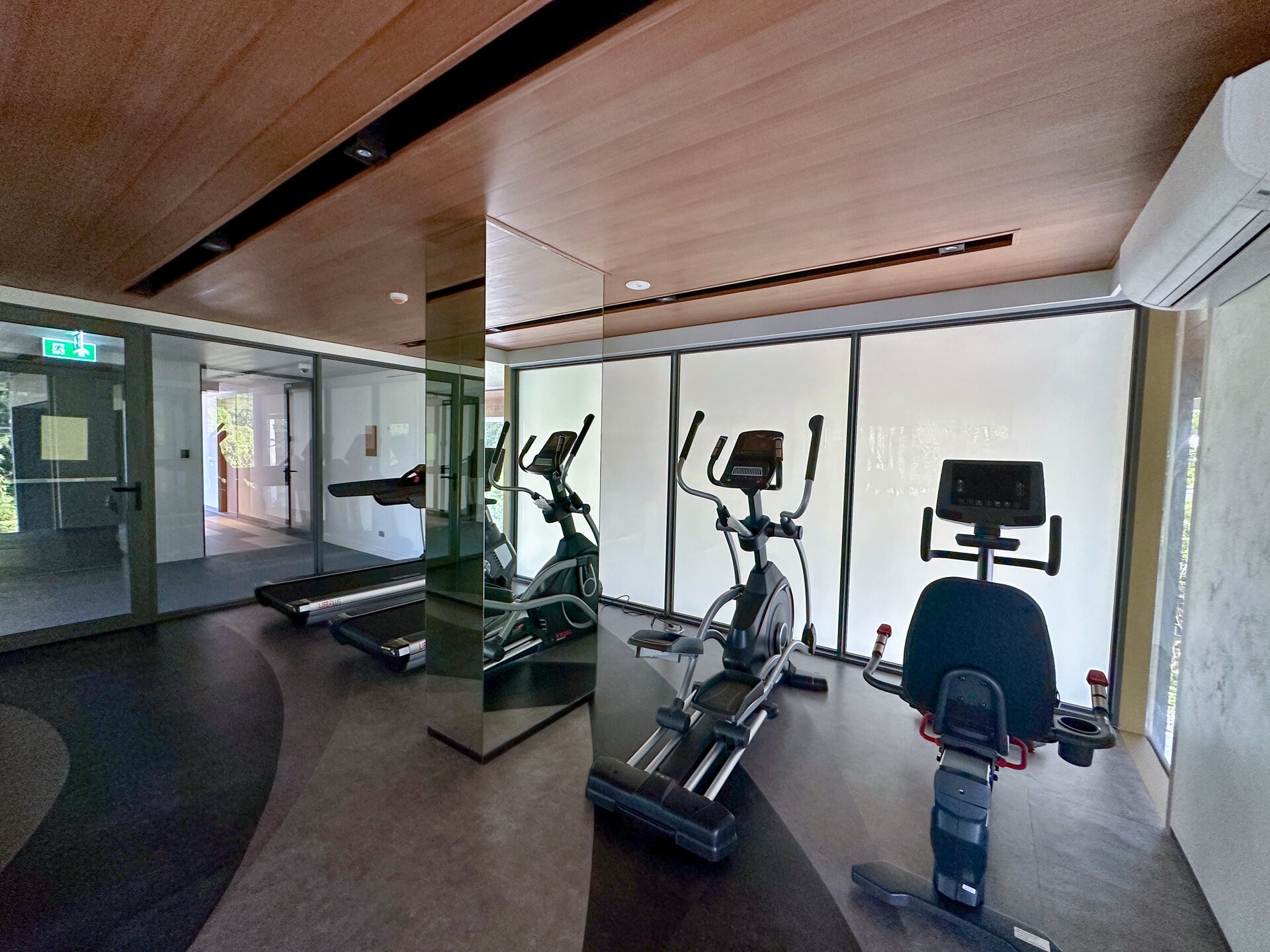 ลากูน่าบีชไซด์ (ID 553)