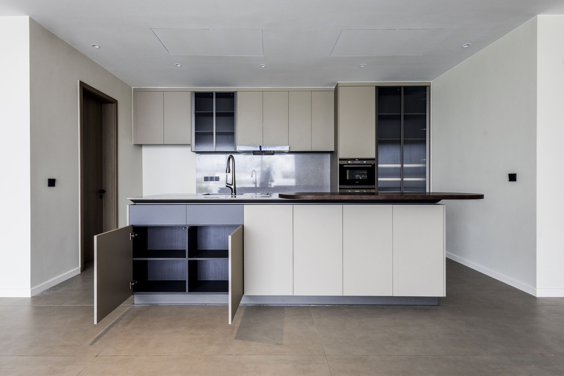 วิลล่า 3 ห้องนอนในโคลเวอร์เรสซิเดนซ์ (ID 159)