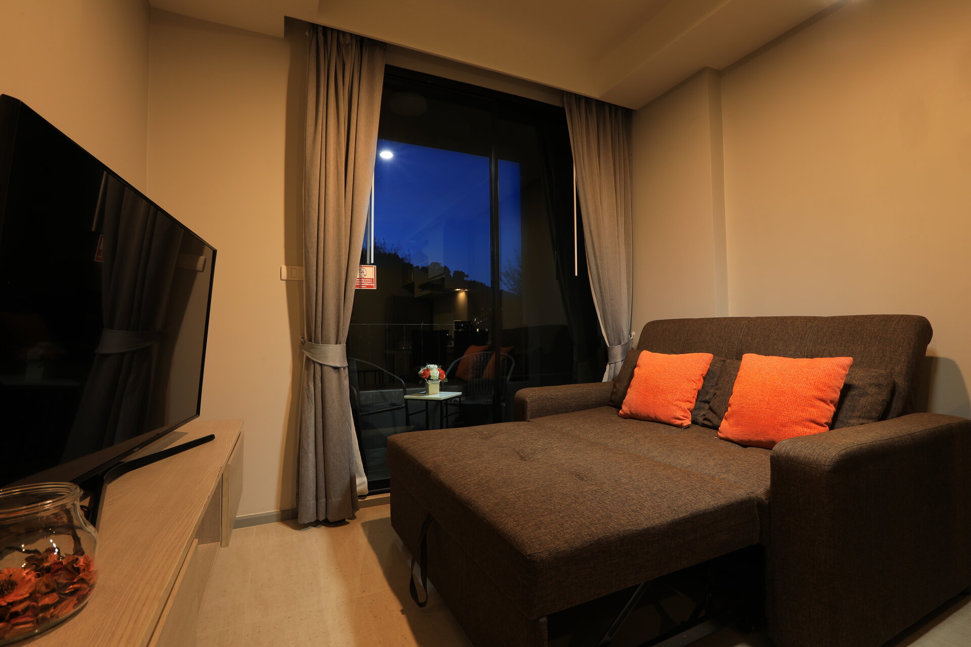 1-спальная квартира в 6th Avenue Condo (ID 63)