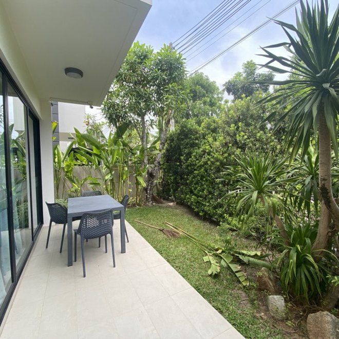 4 bedroom townhouse with swimming pool in Laguna Park (ID 49)