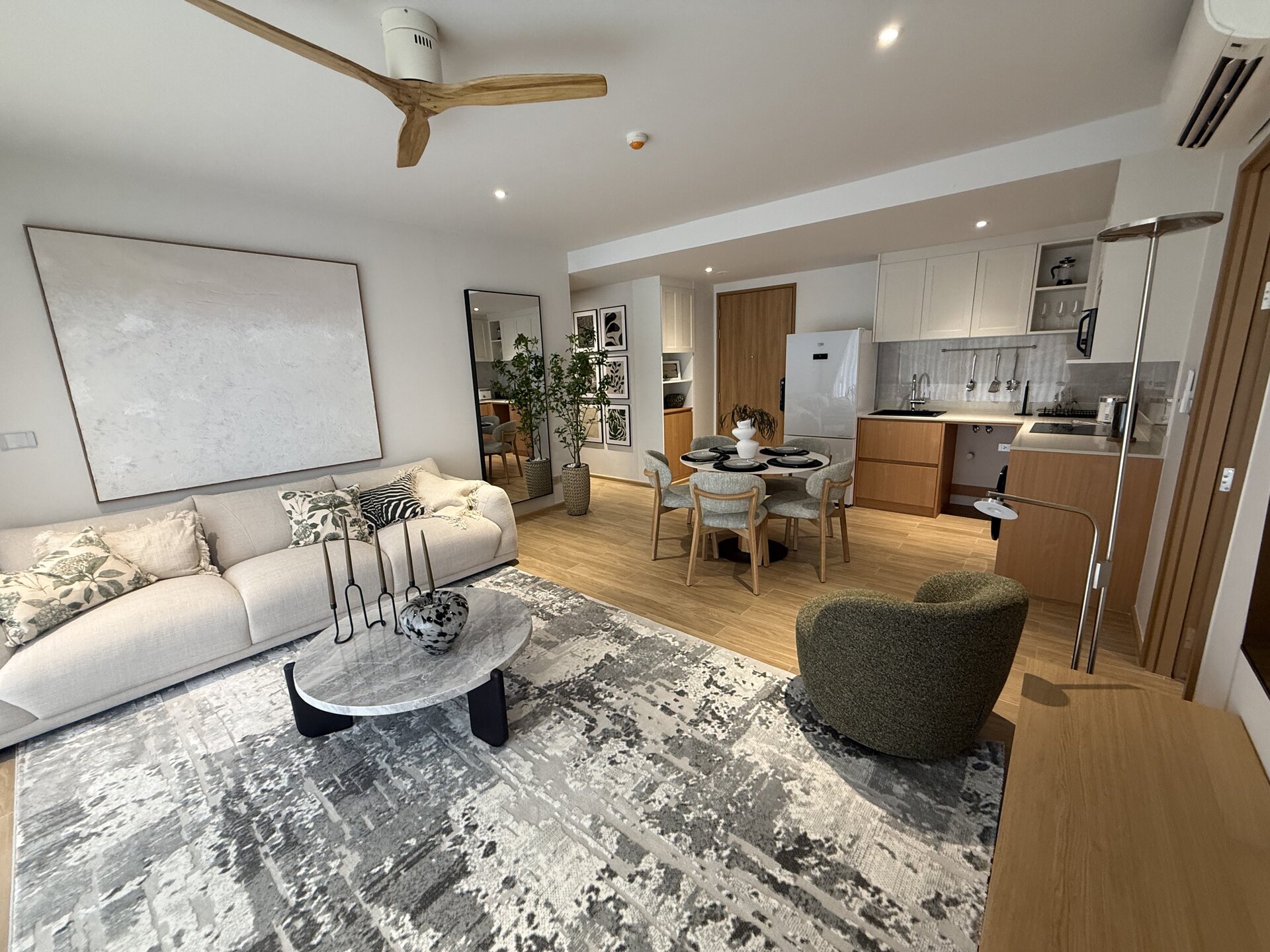 Laguna Beachside Residences (ID 606)