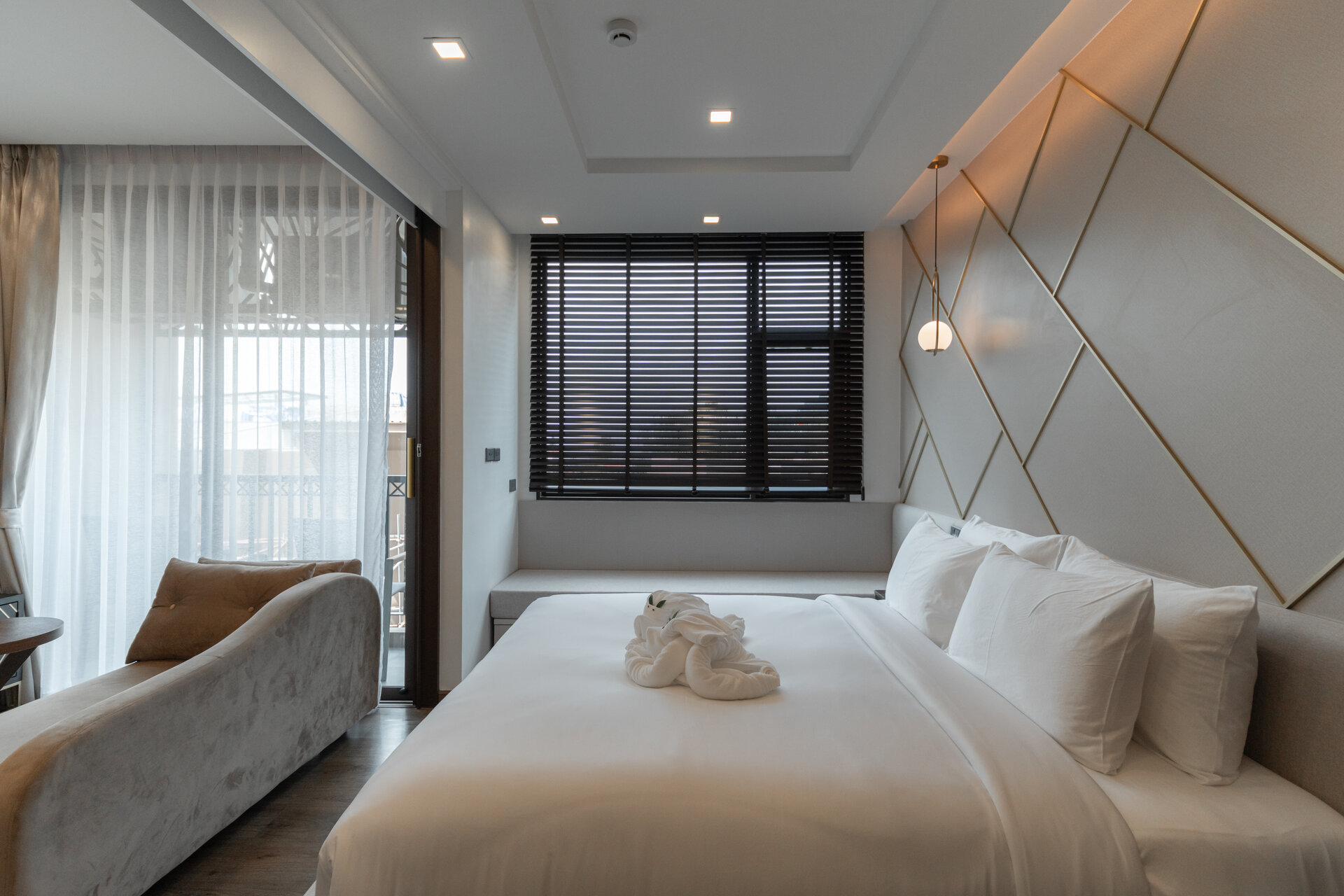 1 bedroom apartment in The Proud Karon, unit 614 (ID 196)