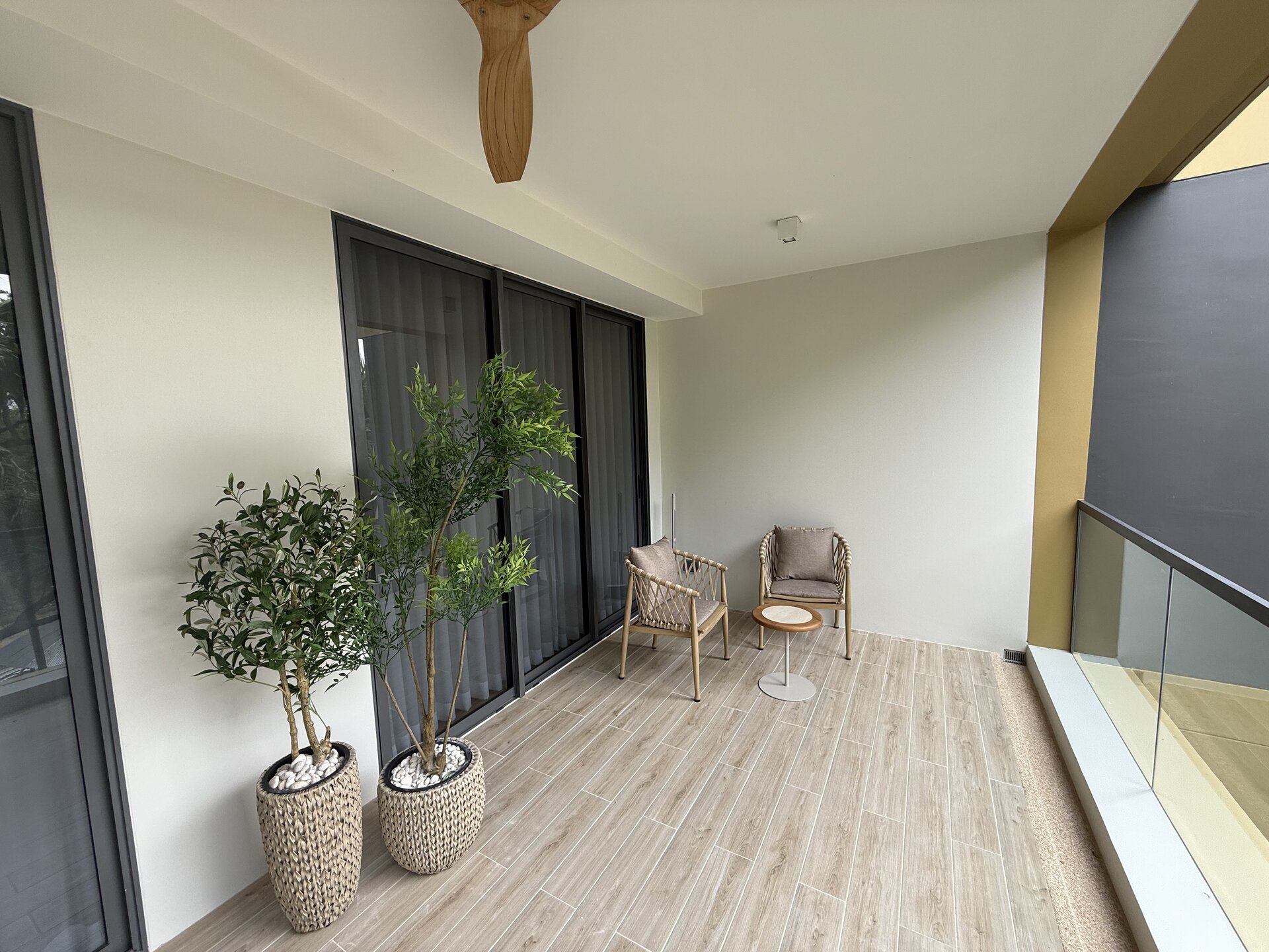 Laguna Beachside Residences (ID 606)