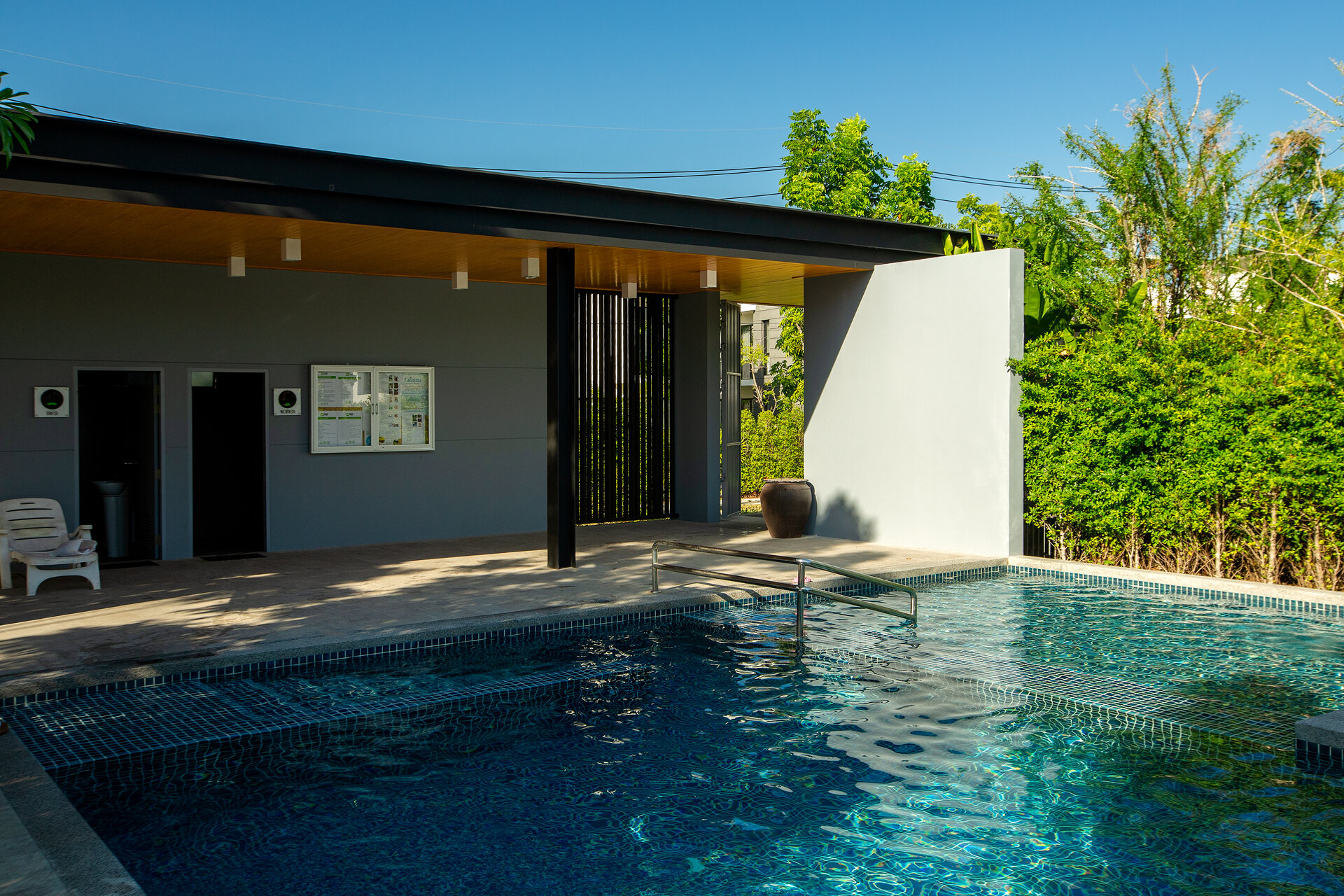 4 bedroom townhouse with swimming pool in Laguna Park (ID 49)