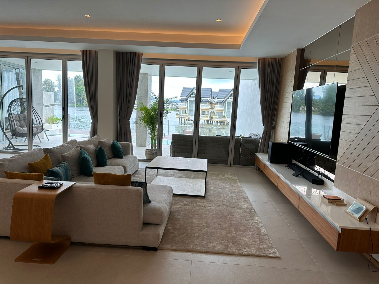 Продажа 2-спальной квартиры с бассейном и террасой в Angsana Beachfront (ID 491)