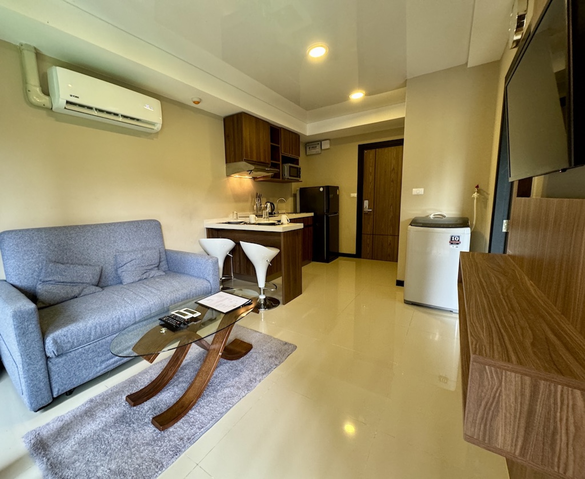 1 bedroom apartment in NBC Condo (ID 168)