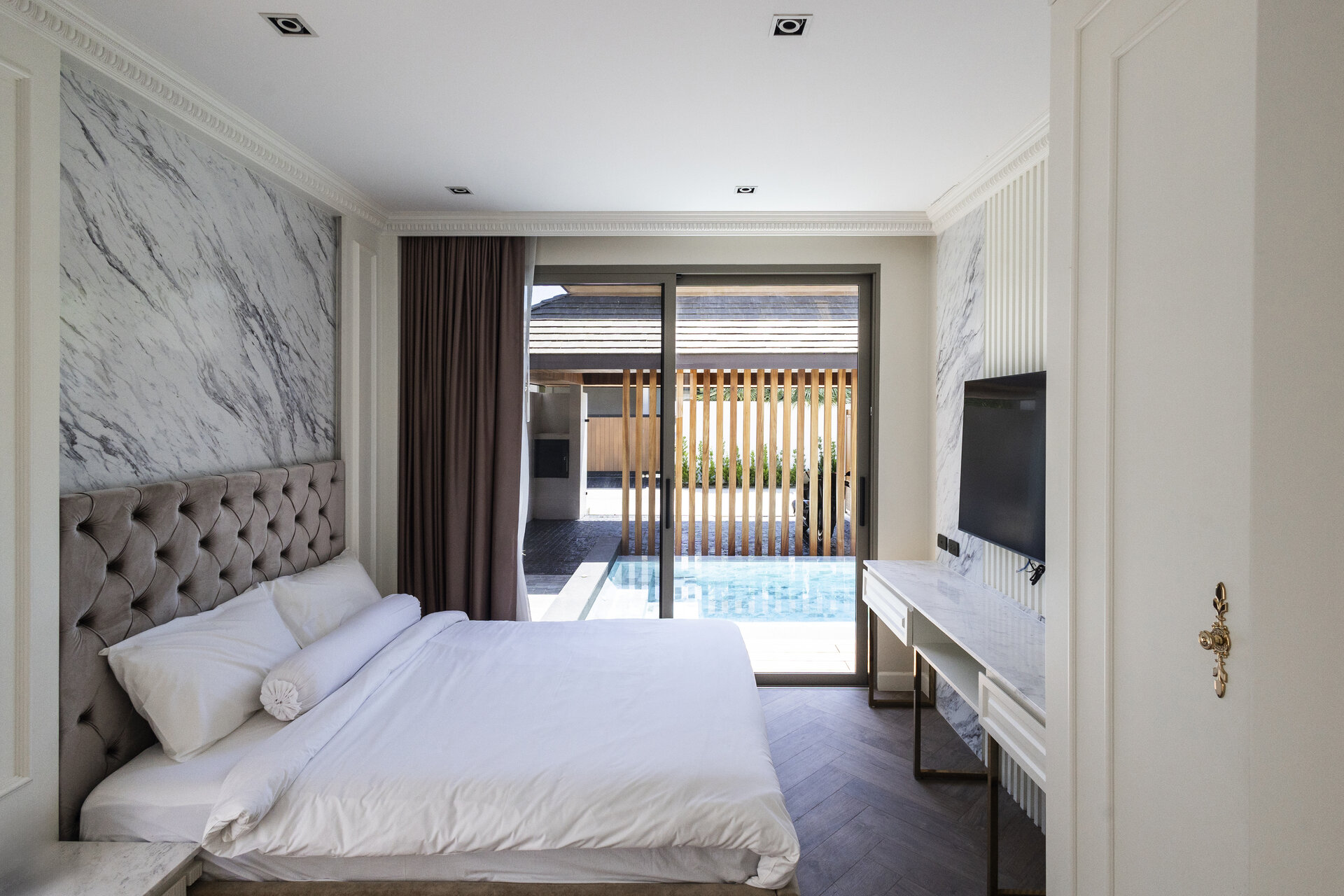 Gold Charoit (ID 554)