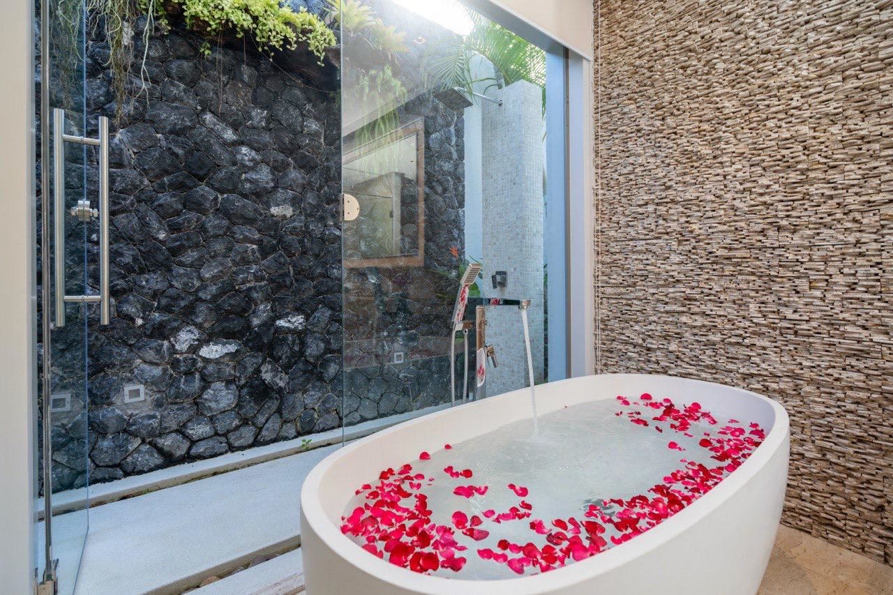 Аренда 4 спальной виллы Botanica (ID 282)