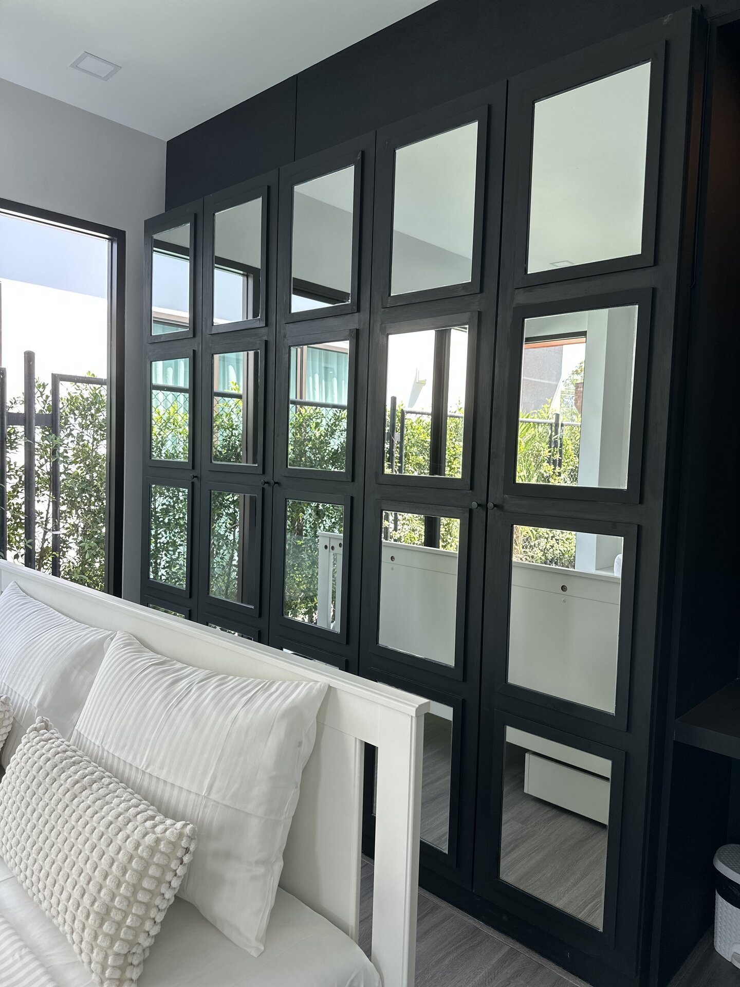 The 8 pool villa (ID 566)