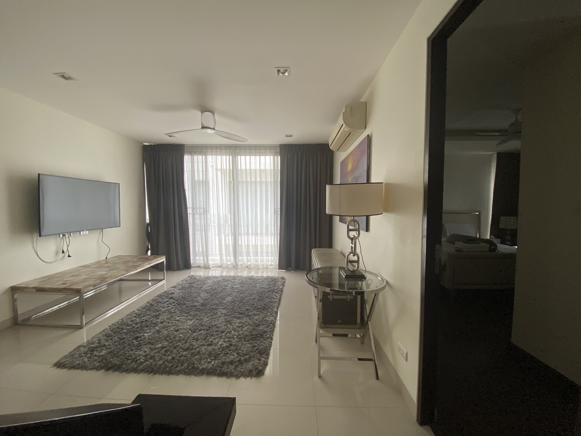 4 bedroom townhouse with swimming pool in Laguna Park (ID 49)