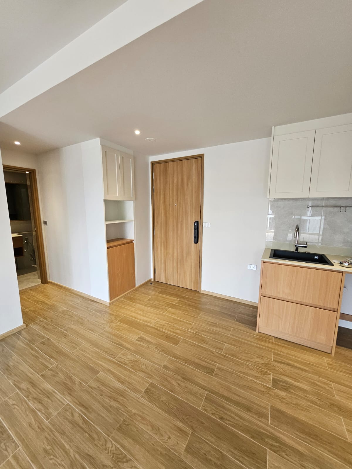 2 ห้องนอนสำหรับขายในลากูน่าบีชไซด์ (ID 384)