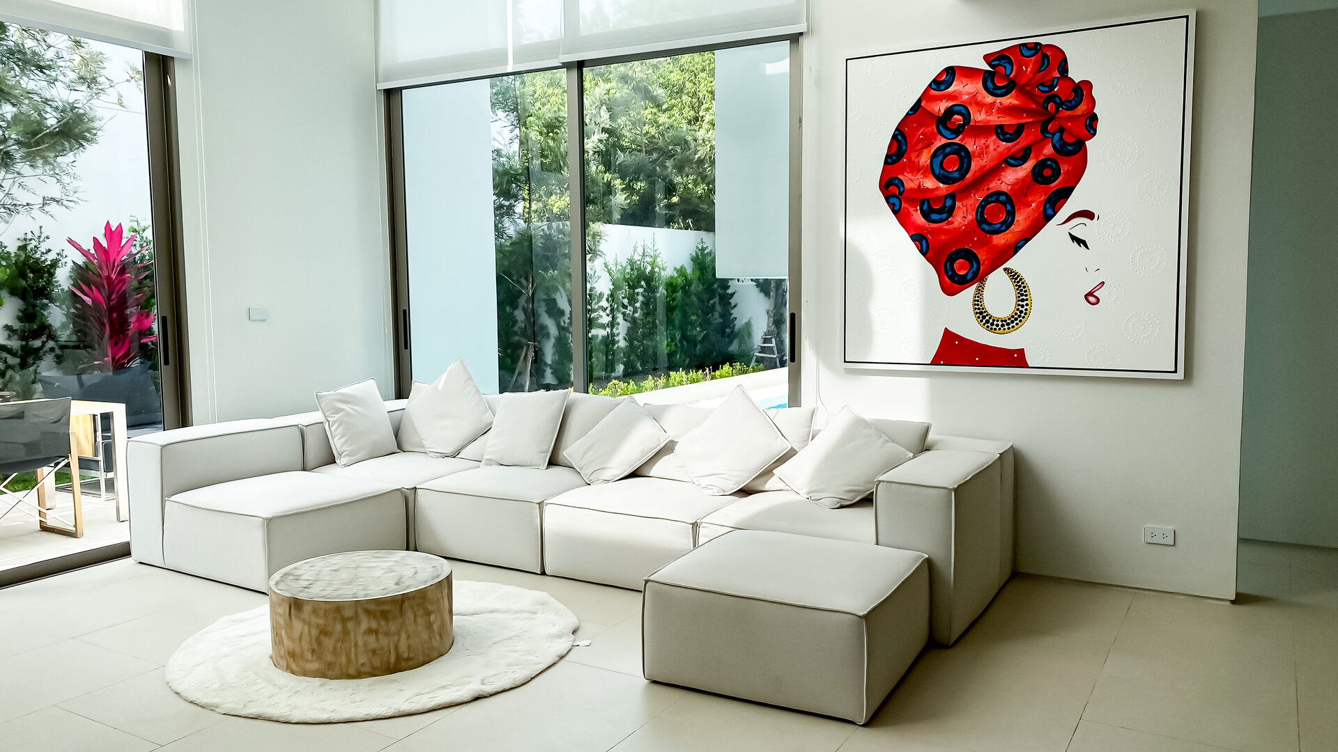 เข้ายึดคฤหาสน์ LuxPride 3 (ID 568)