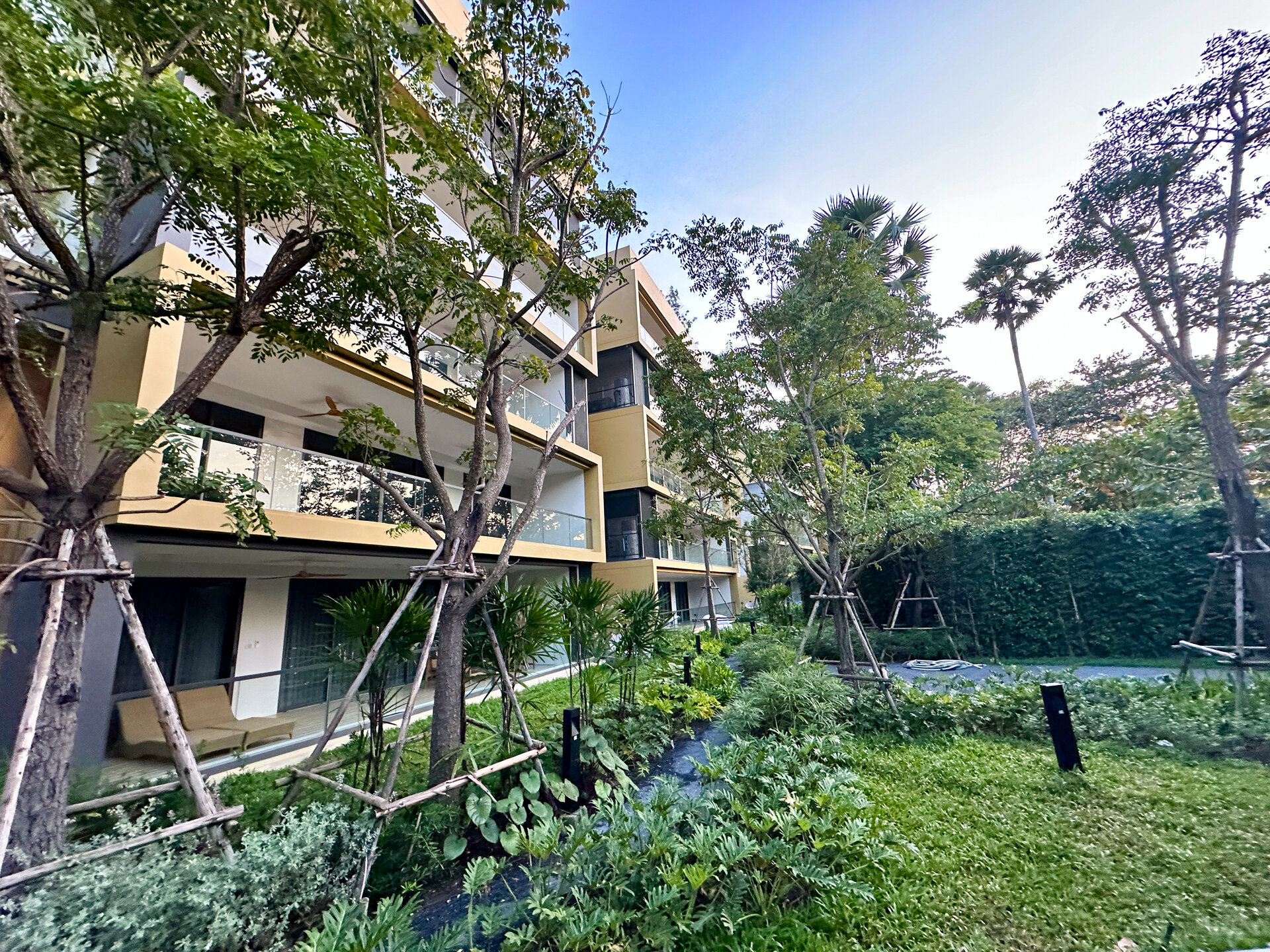 ลากูน่าบีชไซด์ (ID 553)