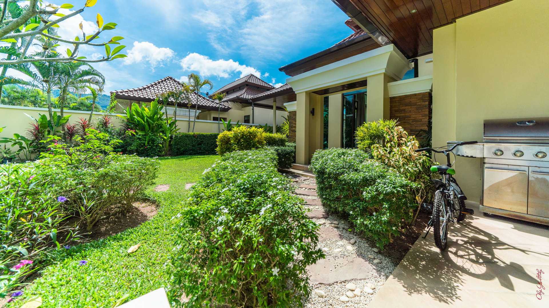 Аренда — роскошная вилла с 3+1 спальнями рядом с пляжем БангТао (ID 288)