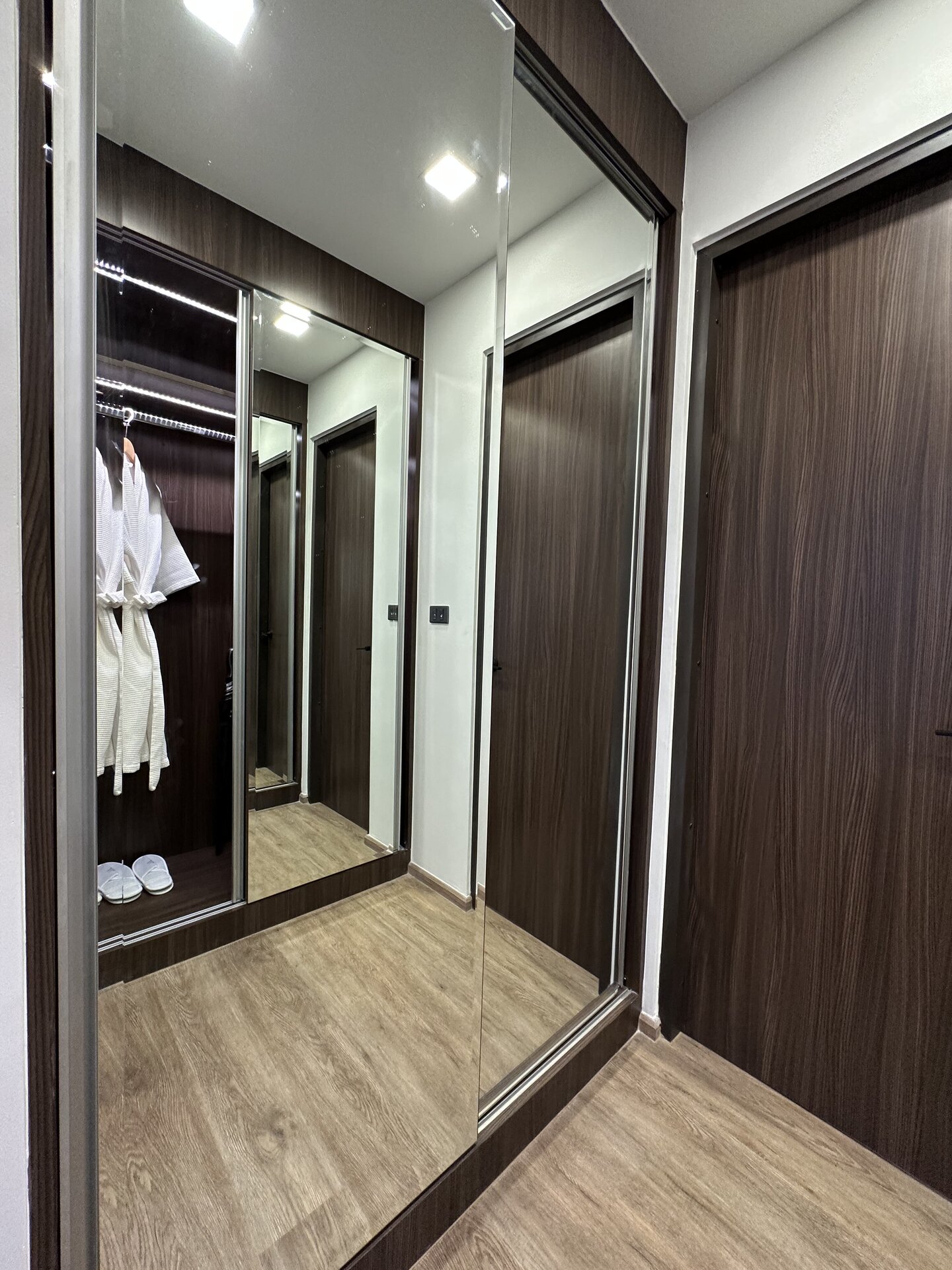 อพาร์ตเมนต์ 1 ห้องนอนเดอะพราวด์หาดกะรนห้อง 213 (ID 182)