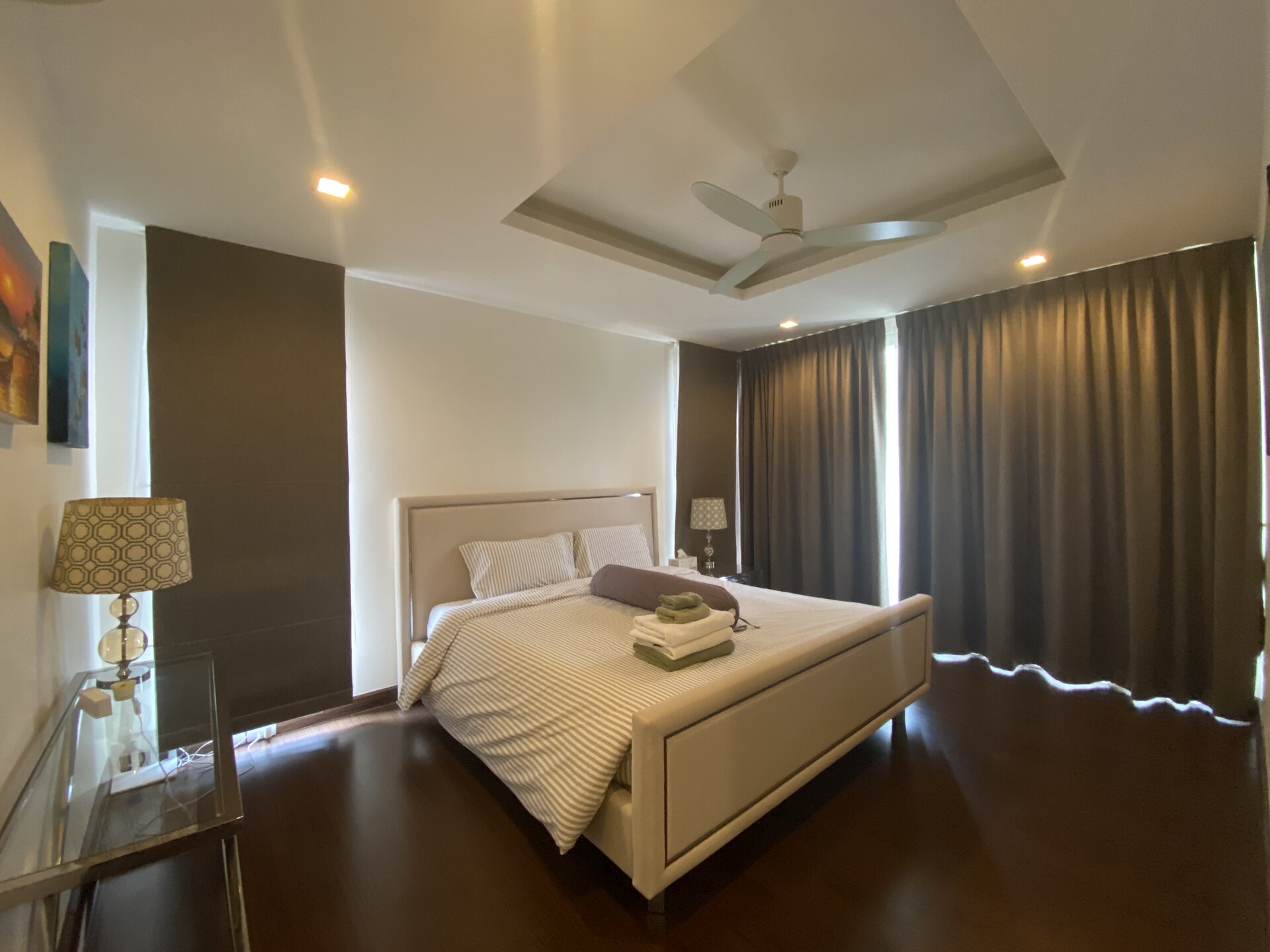 4 bedroom townhouse with swimming pool in Laguna Park (ID 49)