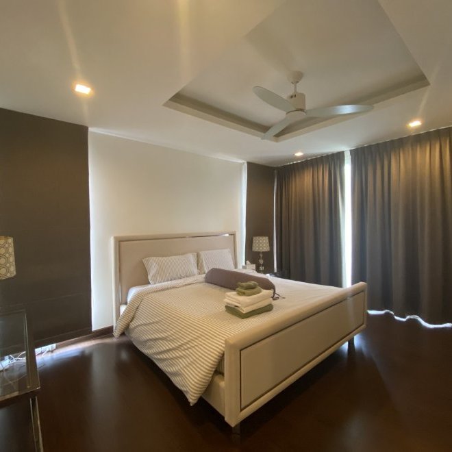 4 bedroom townhouse with swimming pool in Laguna Park (ID 49)