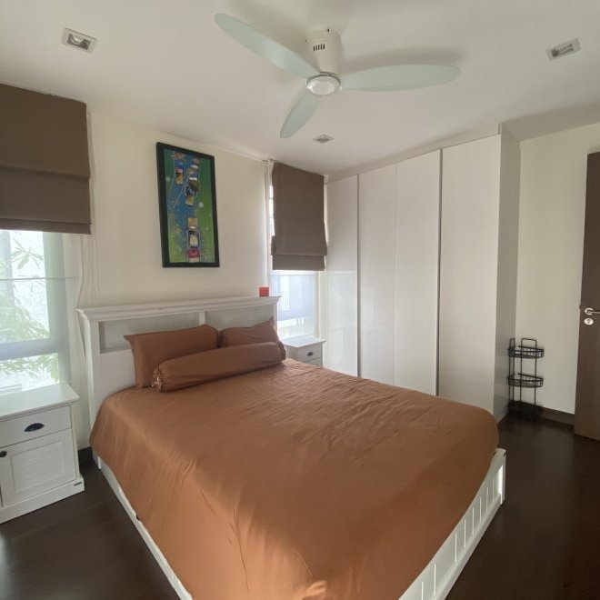 4 bedroom townhouse with swimming pool in Laguna Park (ID 49)