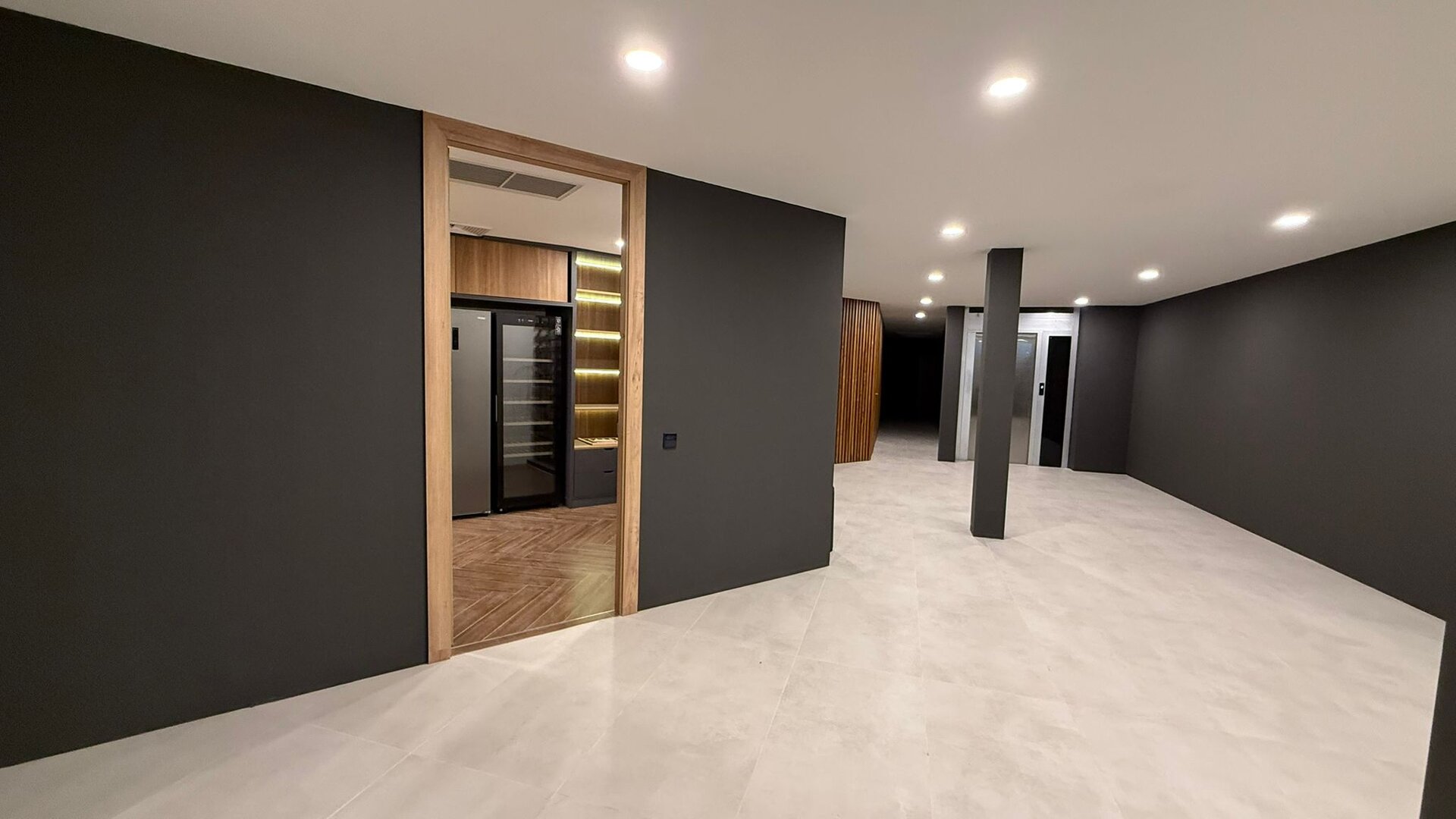 เลคฟร้อนท์วิลล่าบ้านมานิค-5 ห้องนอน (ID 155)