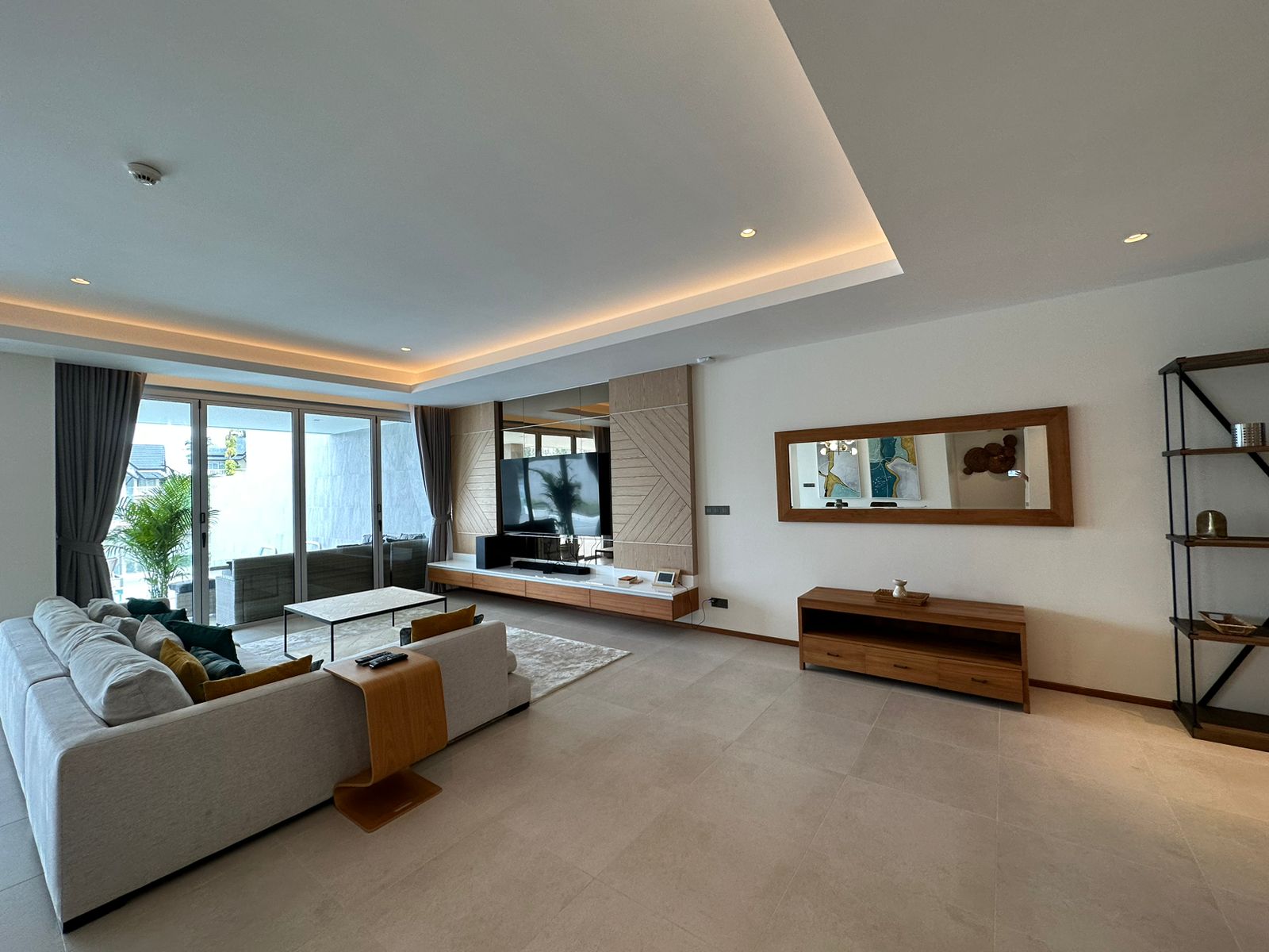Продажа 2-спальной квартиры с бассейном и террасой в Angsana Beachfront (ID 491)
