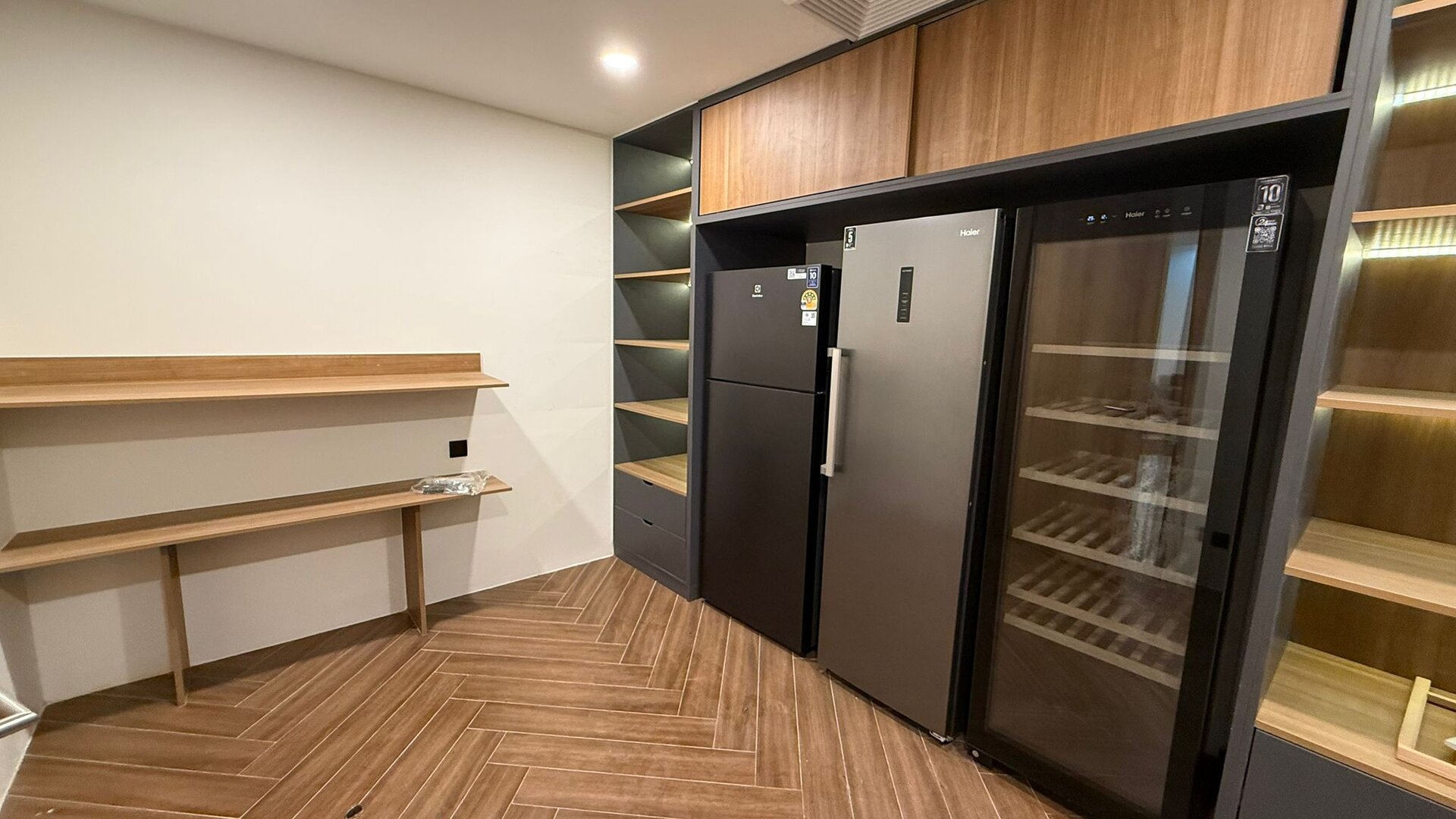 เลคฟร้อนท์วิลล่าบ้านมานิค-5 ห้องนอน (ID 155)