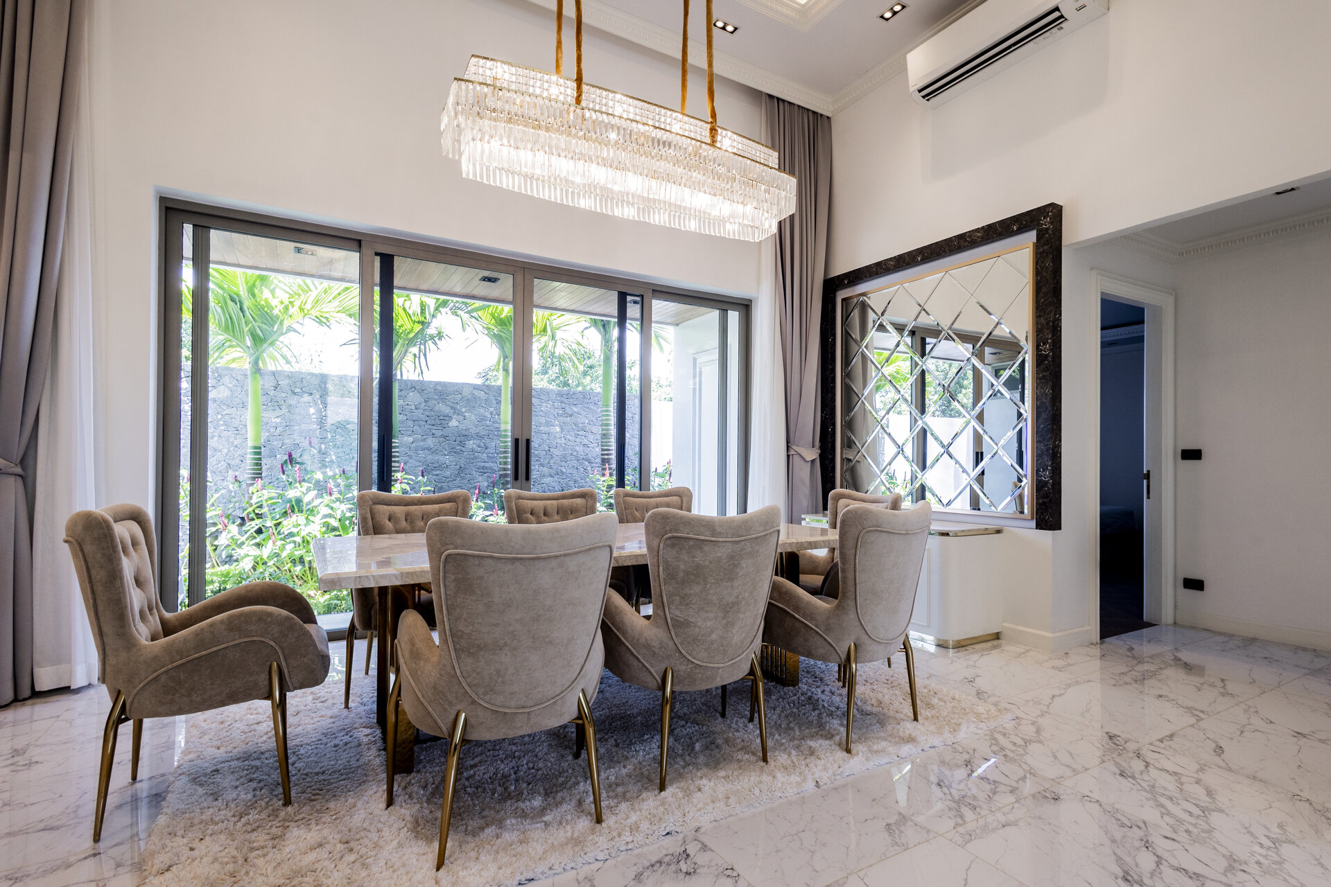 Gold Charoit (ID 554)