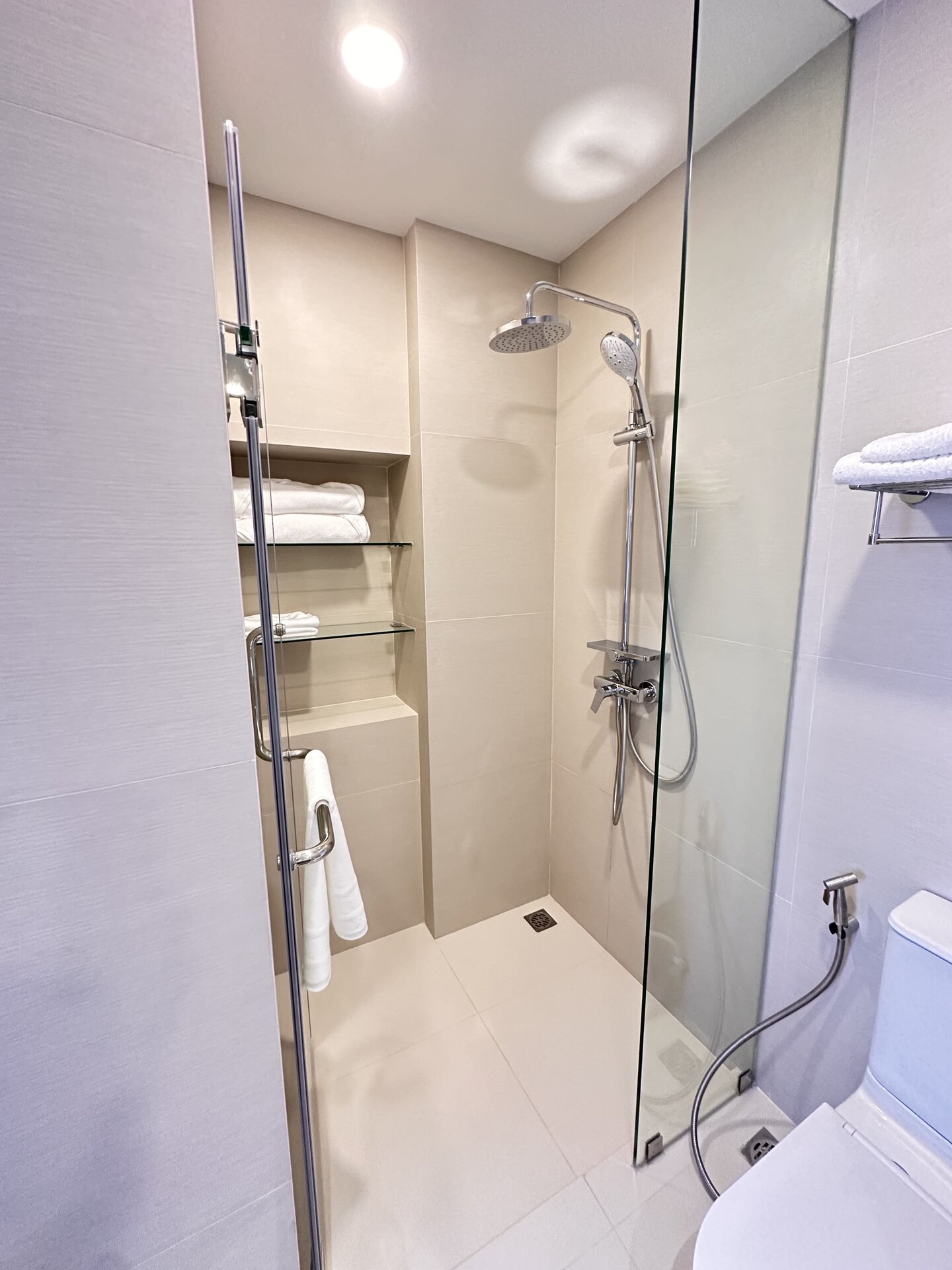 1 спальная квартира в SkyPark (ID 123)