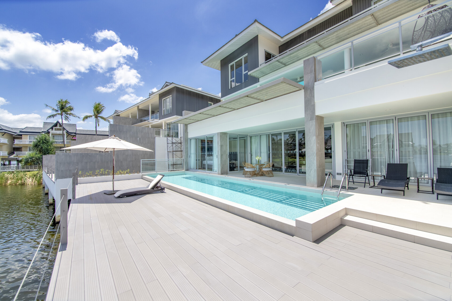 3 bedroom apartment for sale in Angsana Beachfront (ID 493)