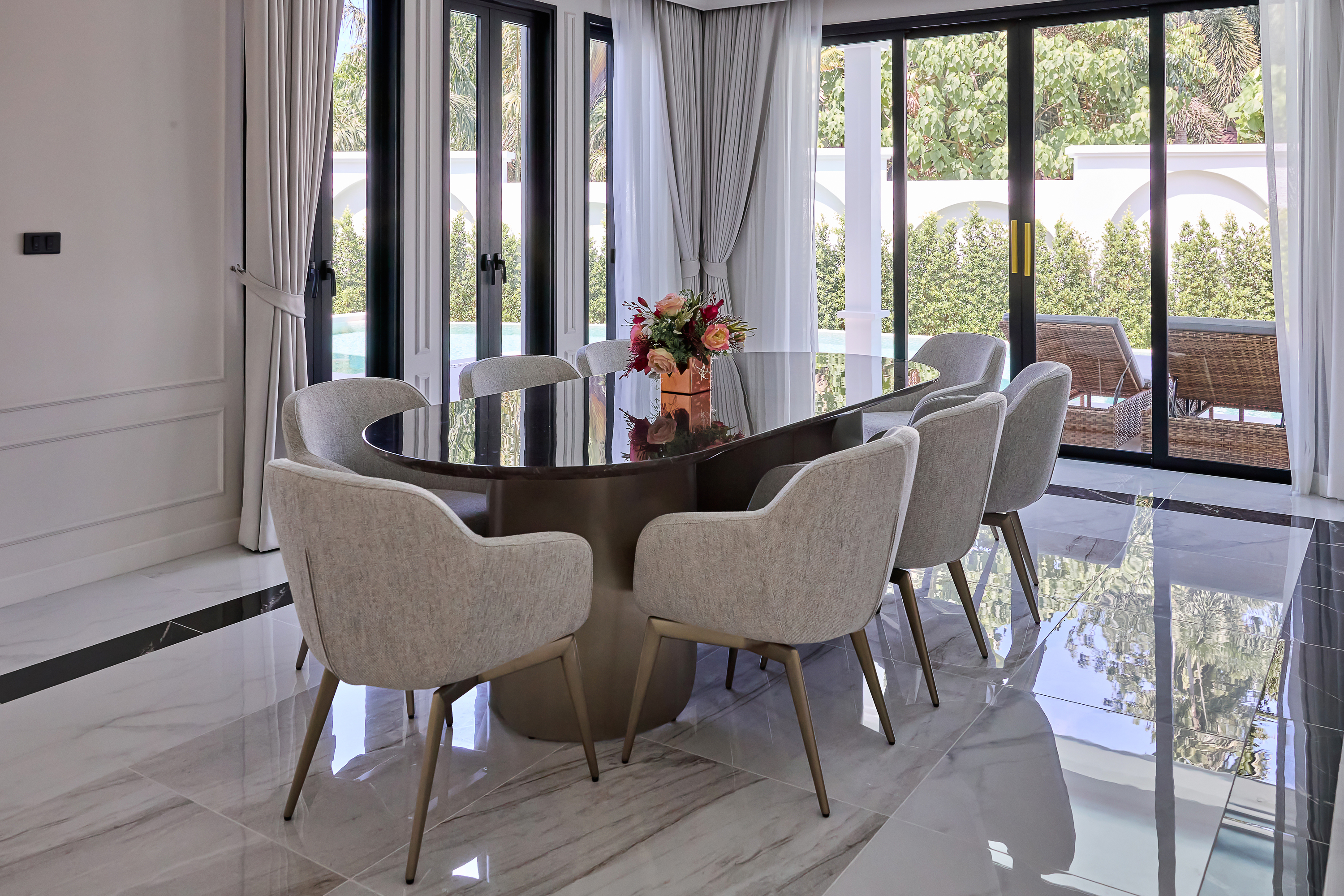 4卧室别墅第五元素出售 (ID 520)