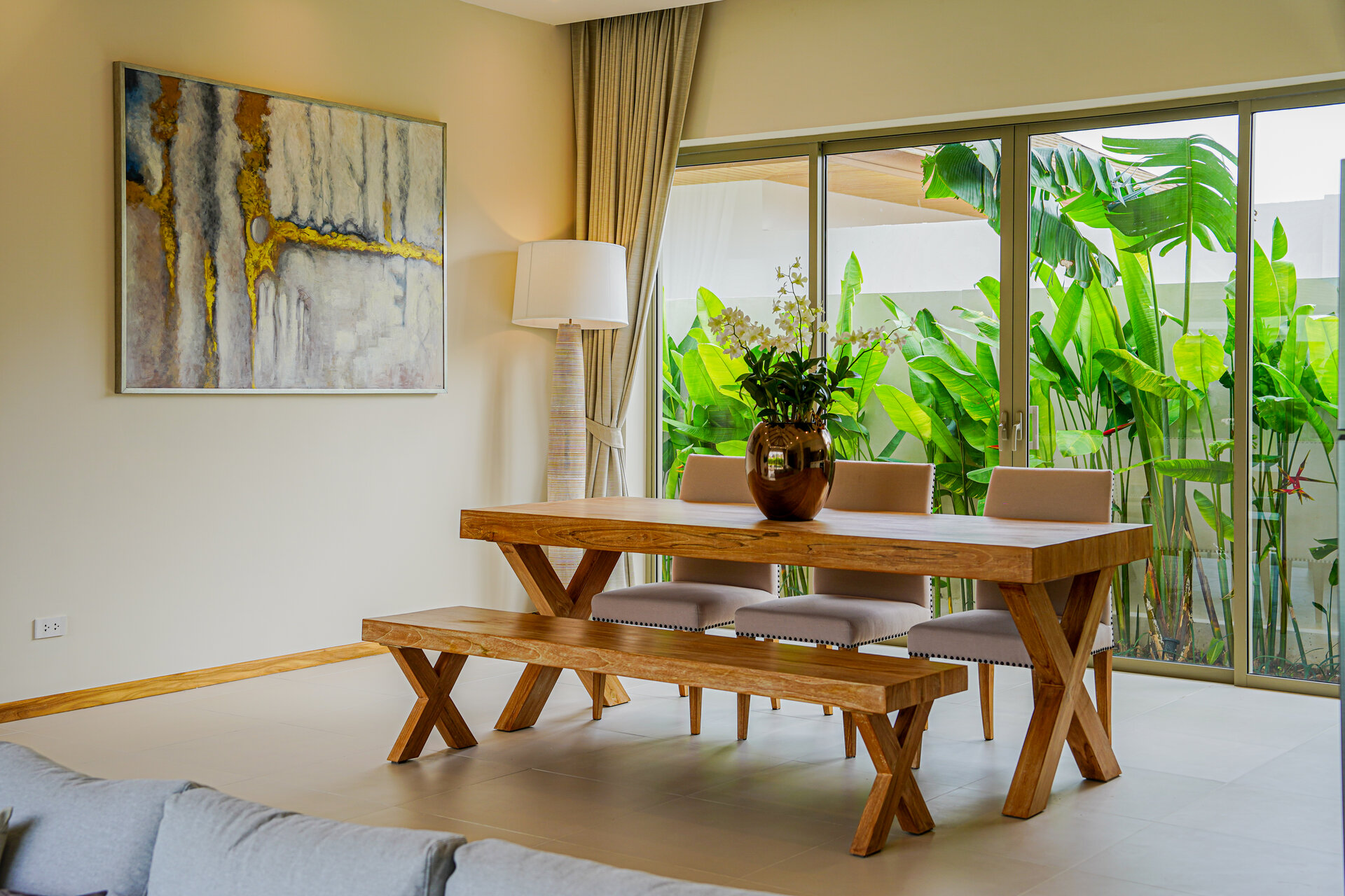 ตรีชาดาอาซัวร์ (ID 688)