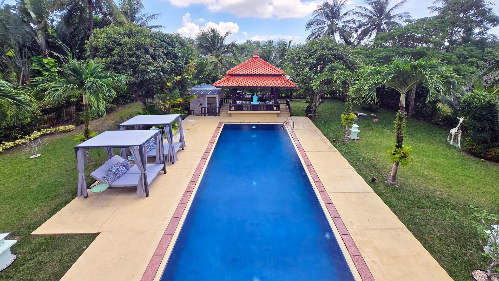 วิลล่าปรับปรุงใหม่ในลากูน่า (ID 623)