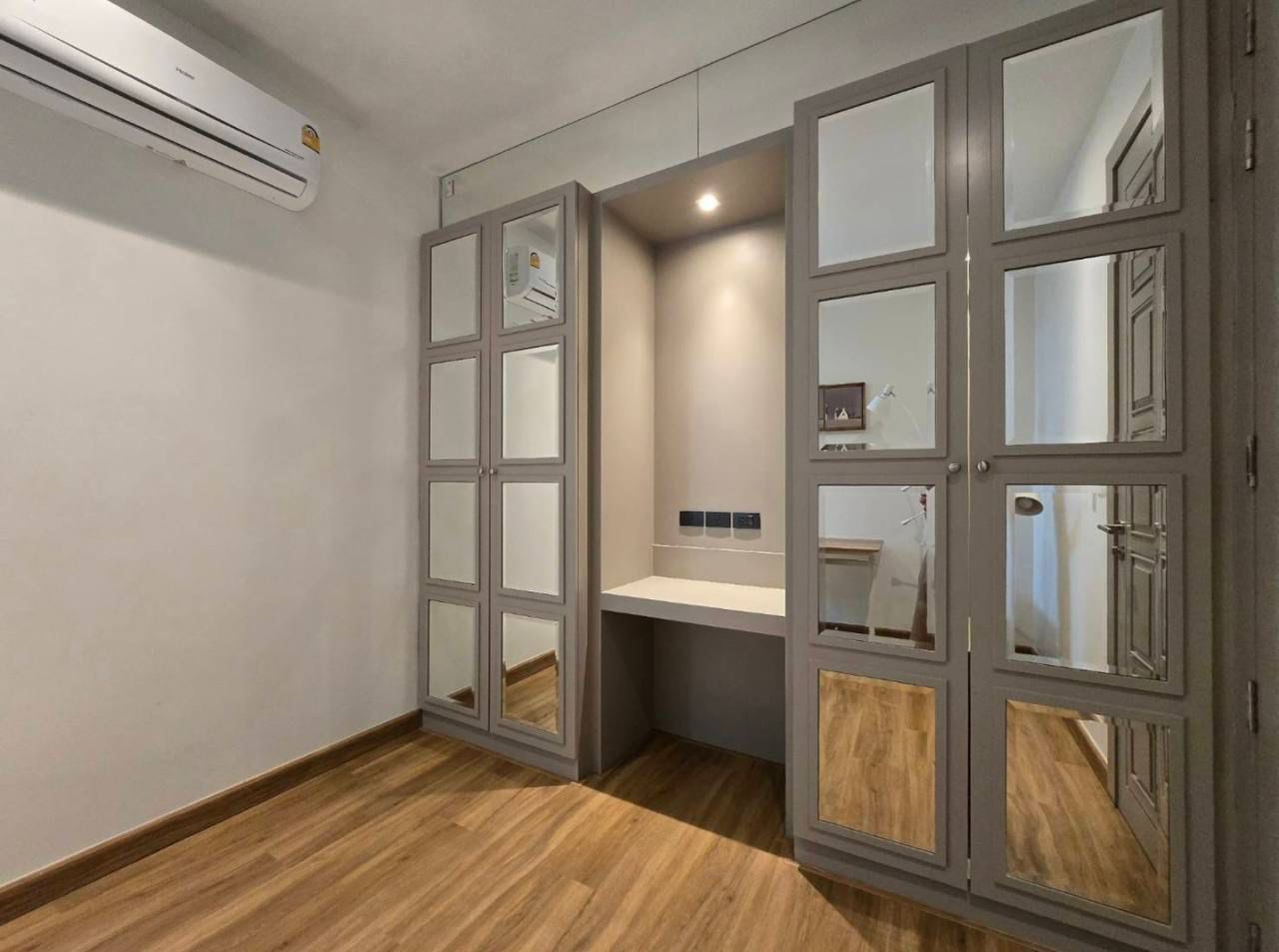 The 8 pool villa (ID 599)