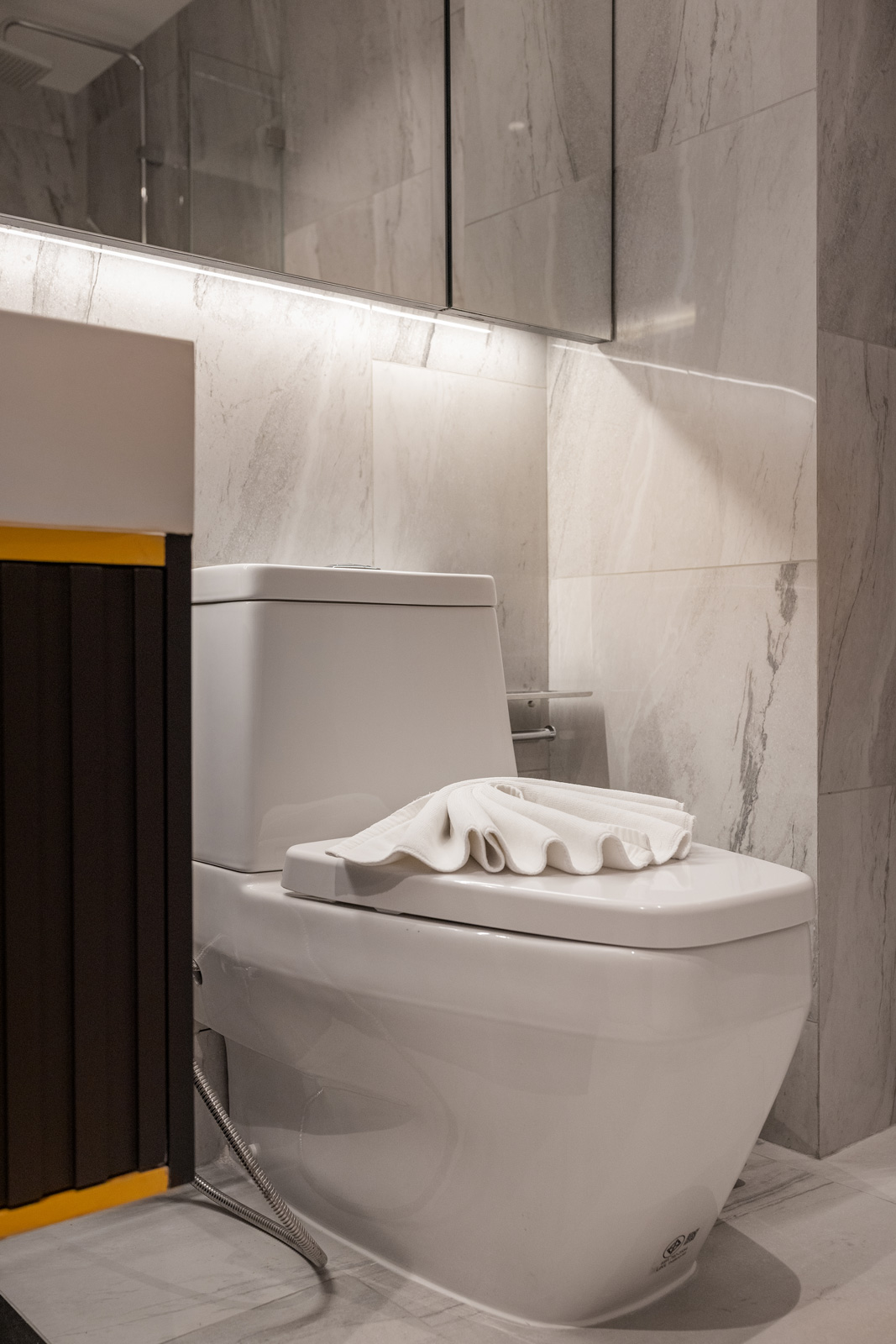 Bellevue Lagoon unit 414 (ID 701)