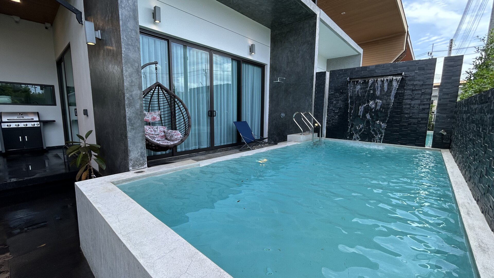 2 спальная вилла с бассейном в Чалонге (ID 1)